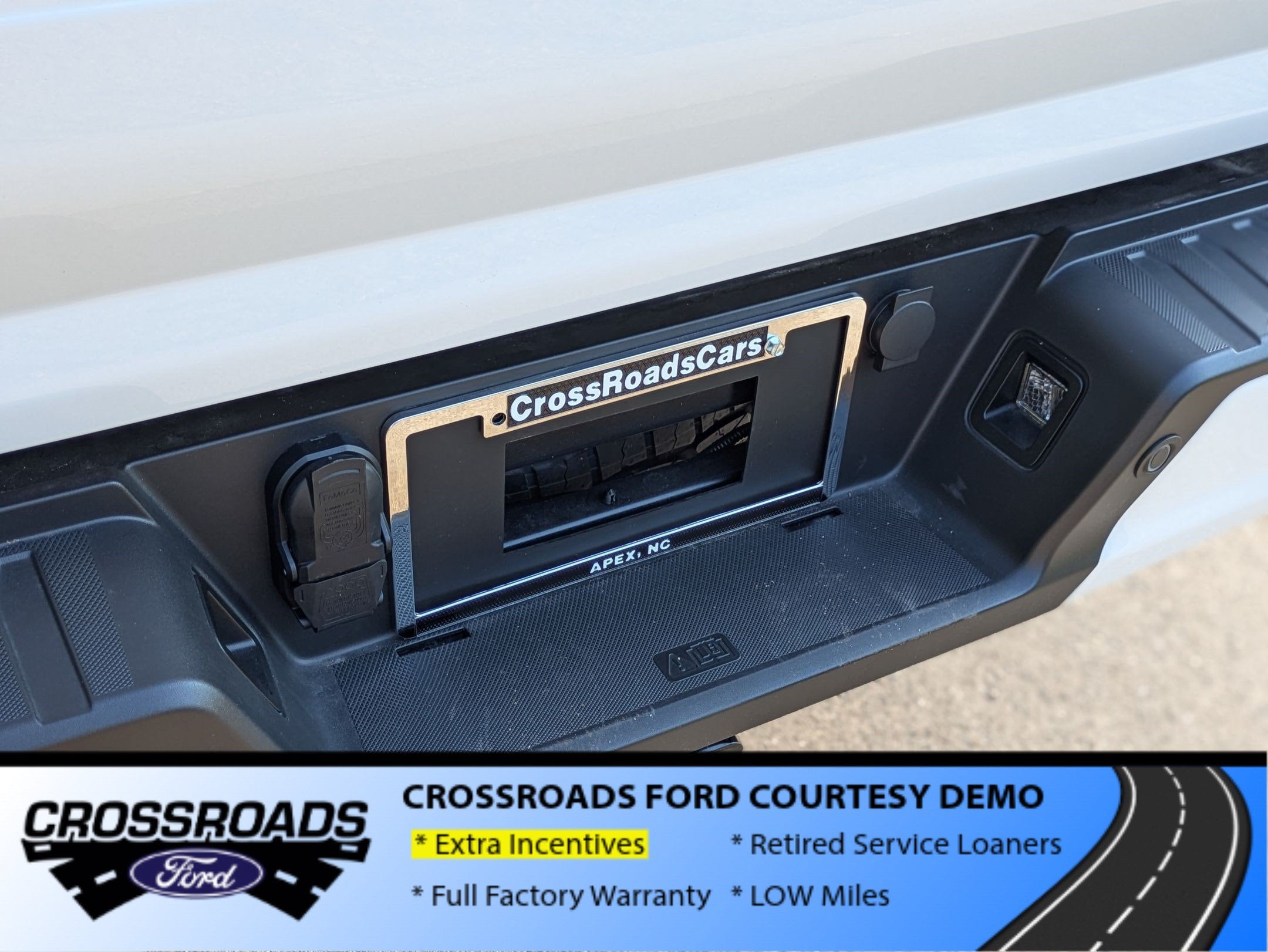2026 Ford F-150 LARIAT - Crossroads Courtesy Demo