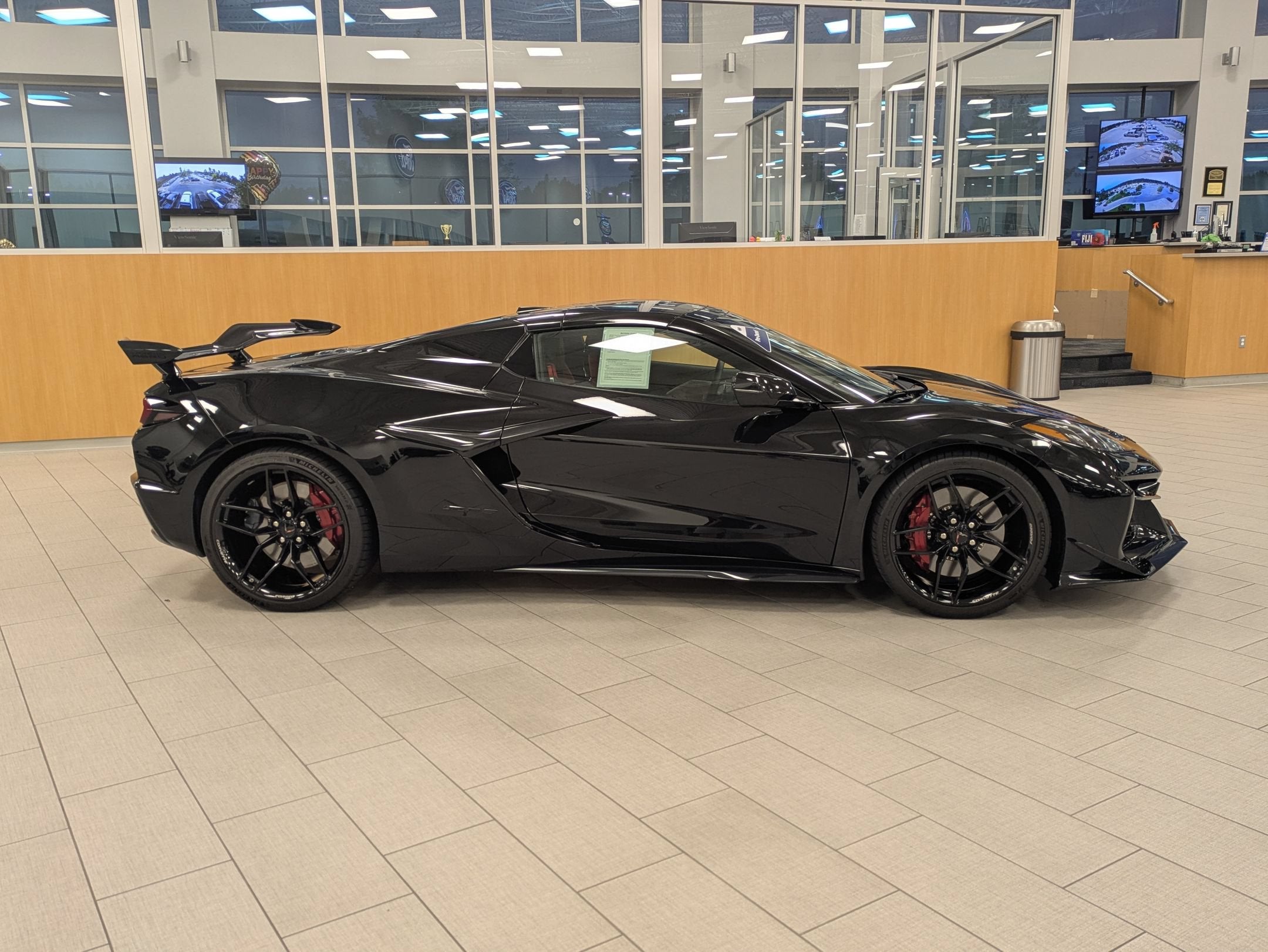 2025 Chevrolet Corvette 2LZ