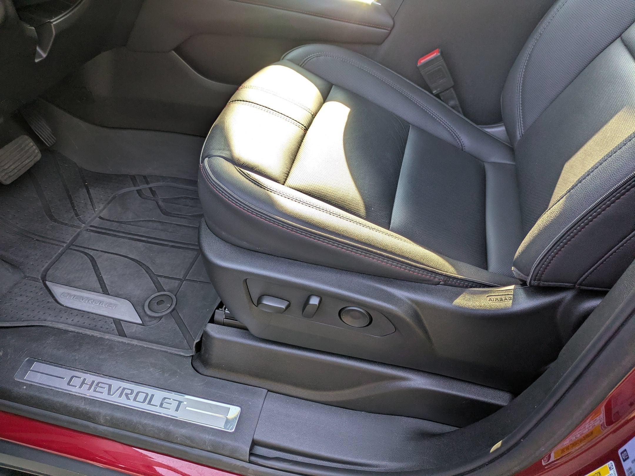 2025 Chevrolet Suburban RST