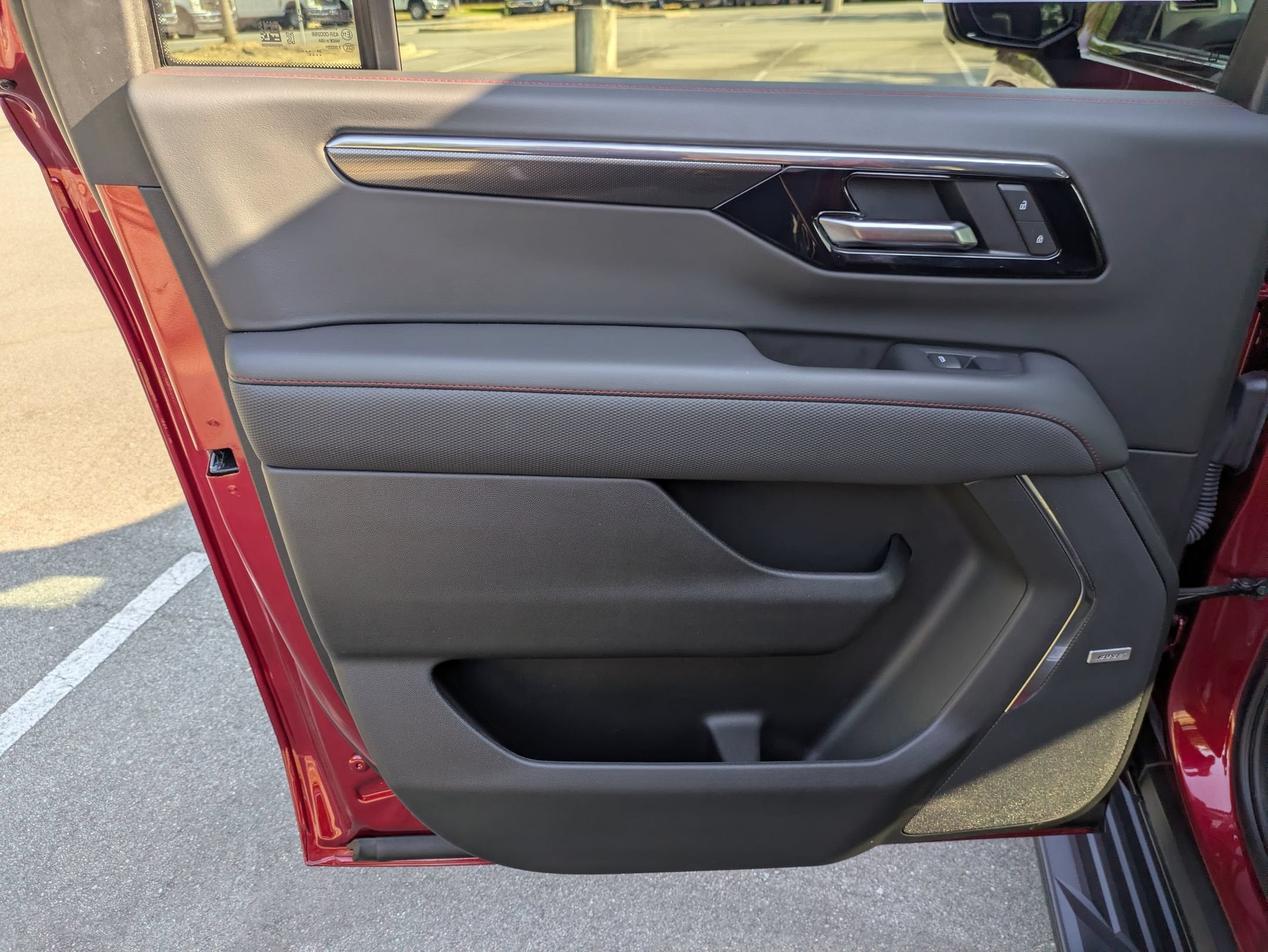 2025 Chevrolet Suburban RST