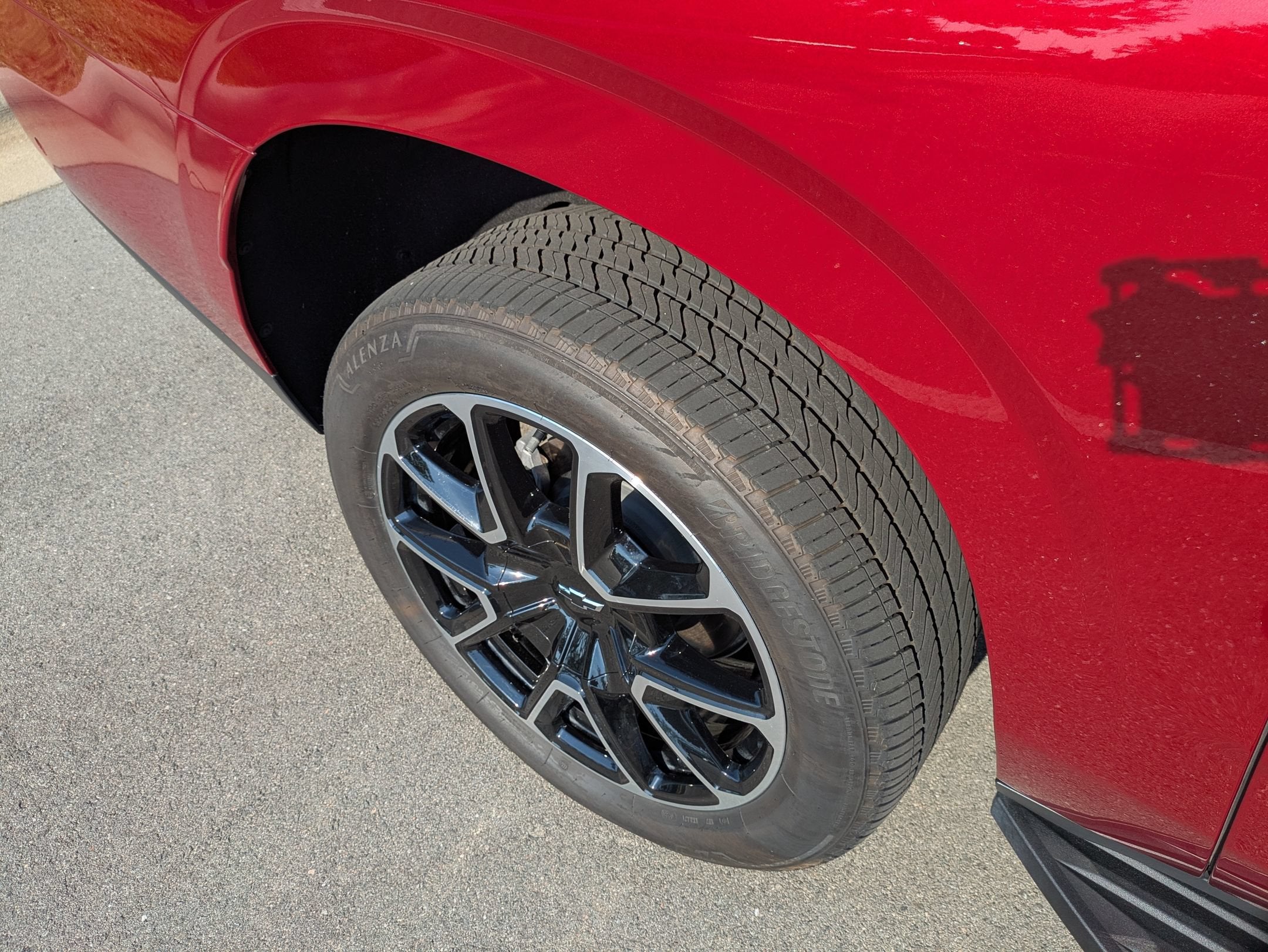 2025 Chevrolet Suburban RST