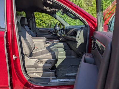 2025 Chevrolet Suburban RST