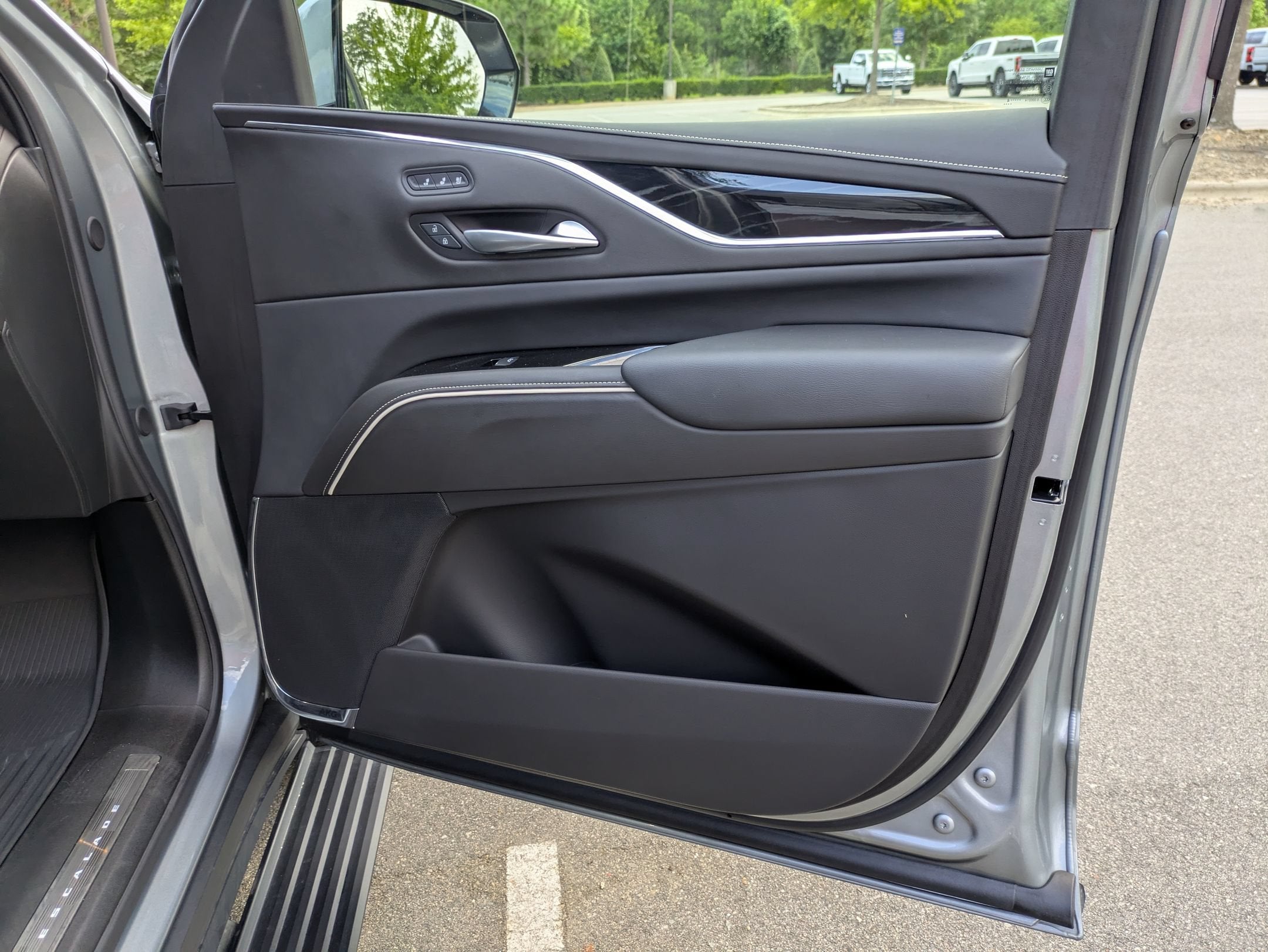2024 Cadillac Escalade 4WD Sport