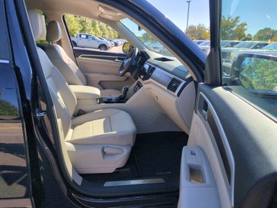 2022 Volkswagen Atlas 3.6L V6 SE w/Technology