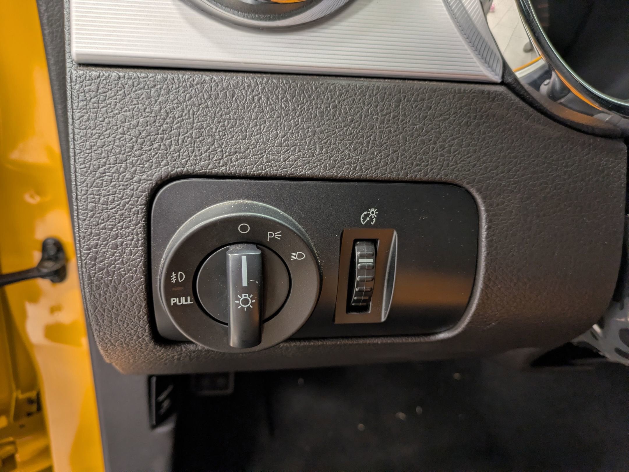 2007 Ford Mustang Saleen Parnelli Jones