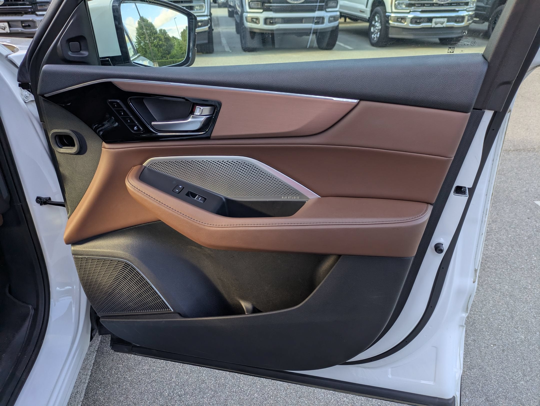 2023 Acura MDX w/Technology Package