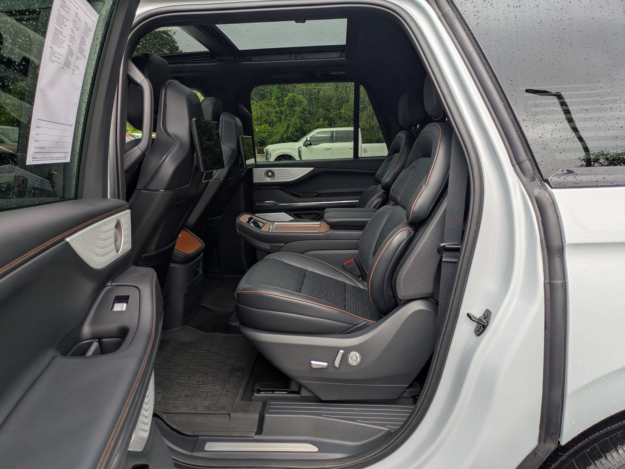 2025 Lincoln Navigator L Black Label