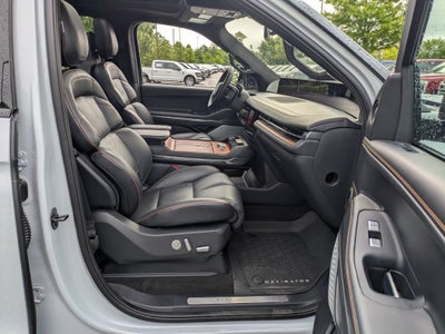 2025 Lincoln Navigator L Black Label
