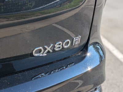 2025 INFINITI QX80 LUXE