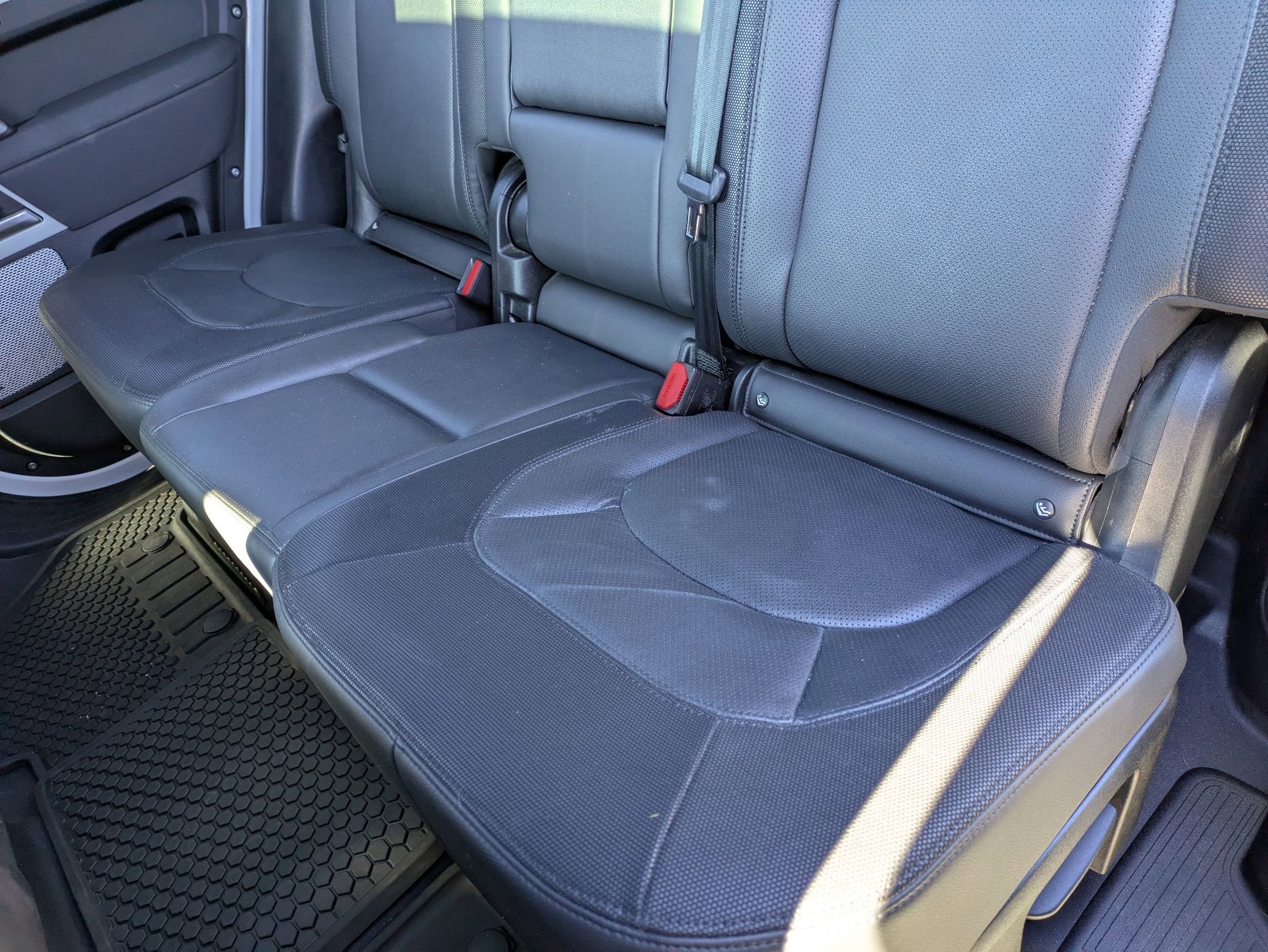 2023 Land Rover Defender X-Dynamic SE