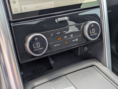 2023 Land Rover Discovery Metropolitan Edition