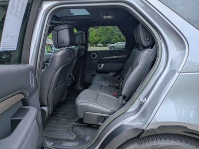 2023 Land Rover Discovery Metropolitan Edition