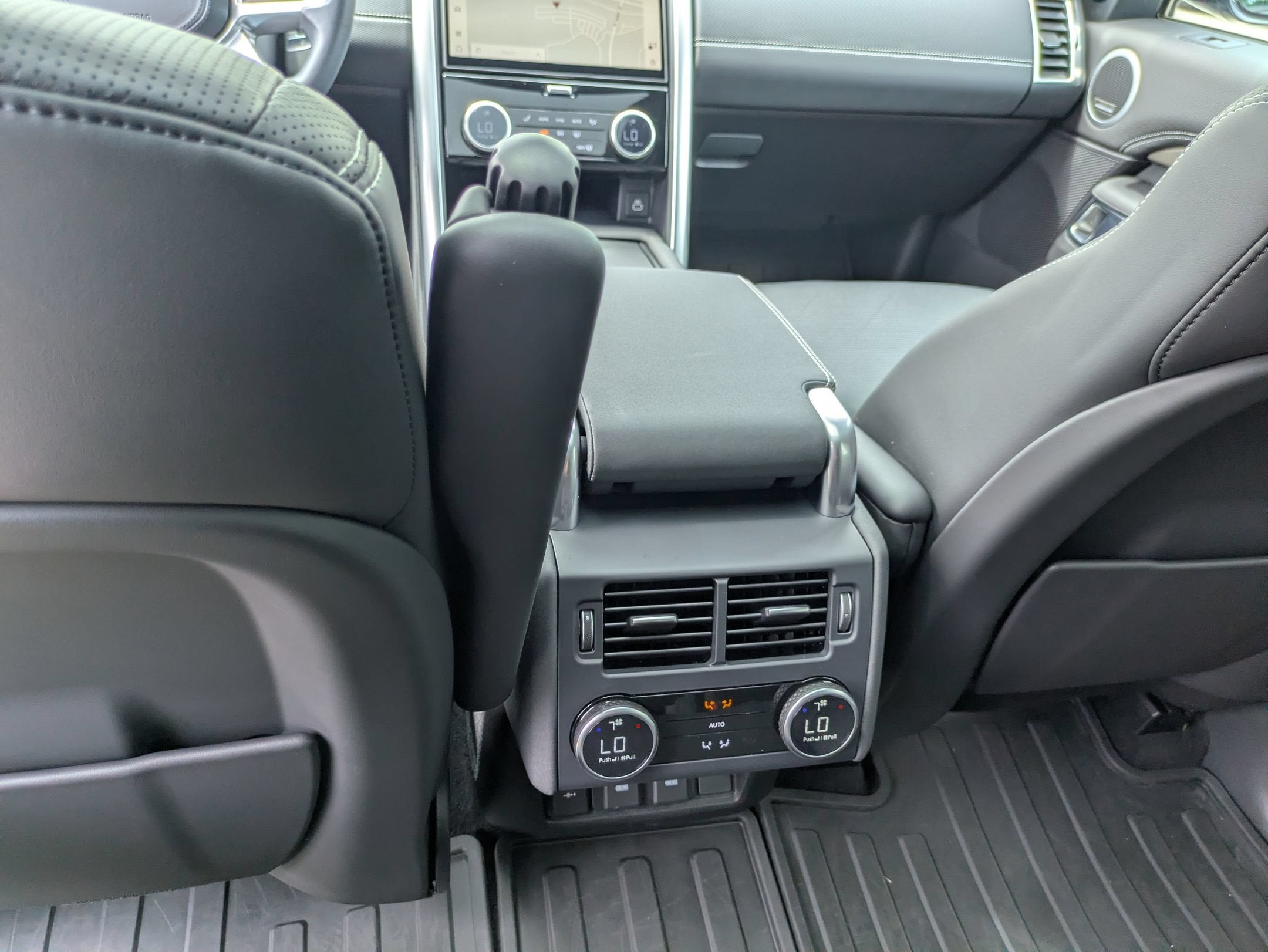 2023 Land Rover Discovery Metropolitan Edition