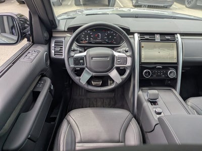 2023 Land Rover Discovery Metropolitan Edition