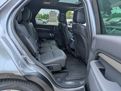 2023 Land Rover Discovery Metropolitan Edition