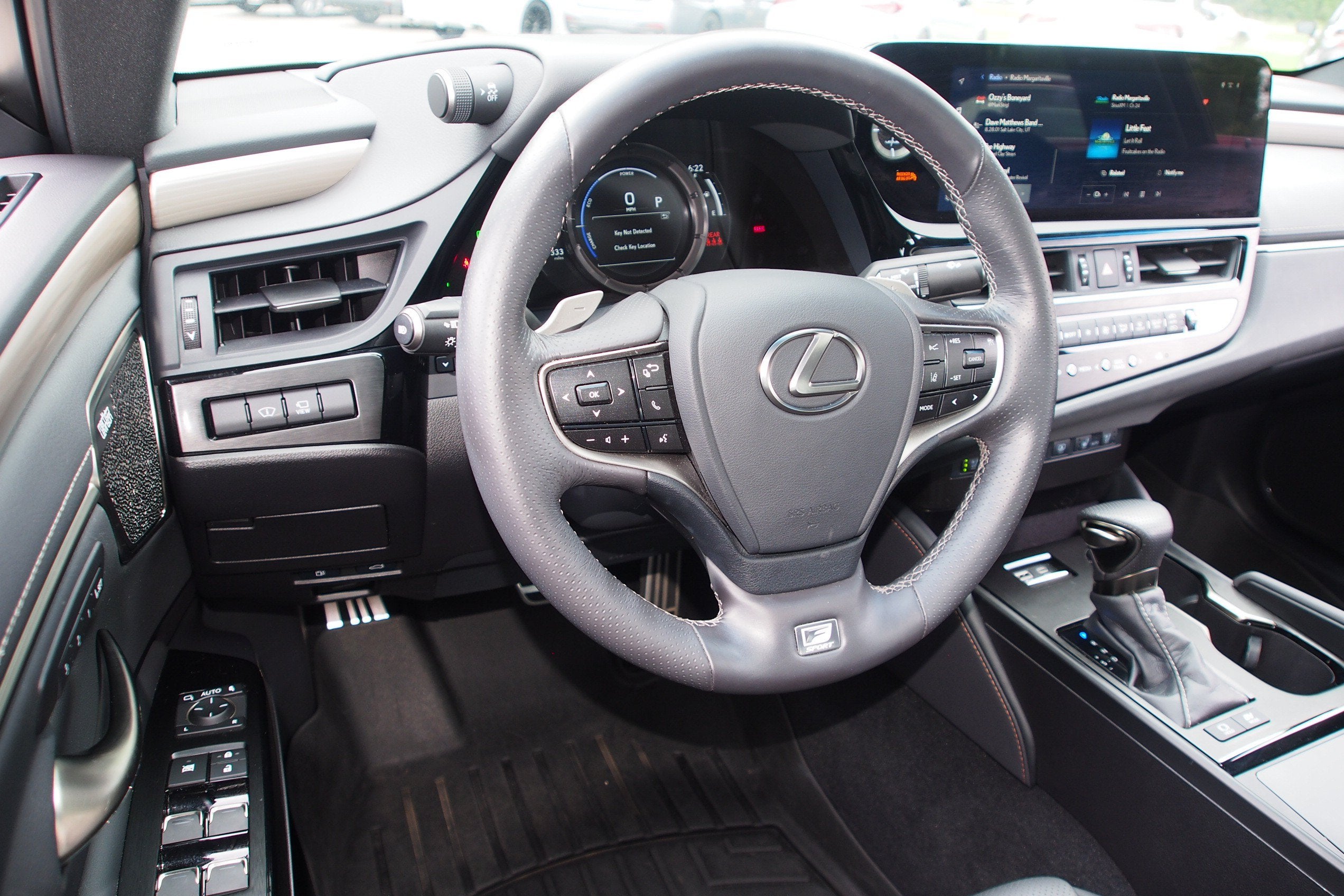 2024 Lexus ES ES 300h F SPORT Handling