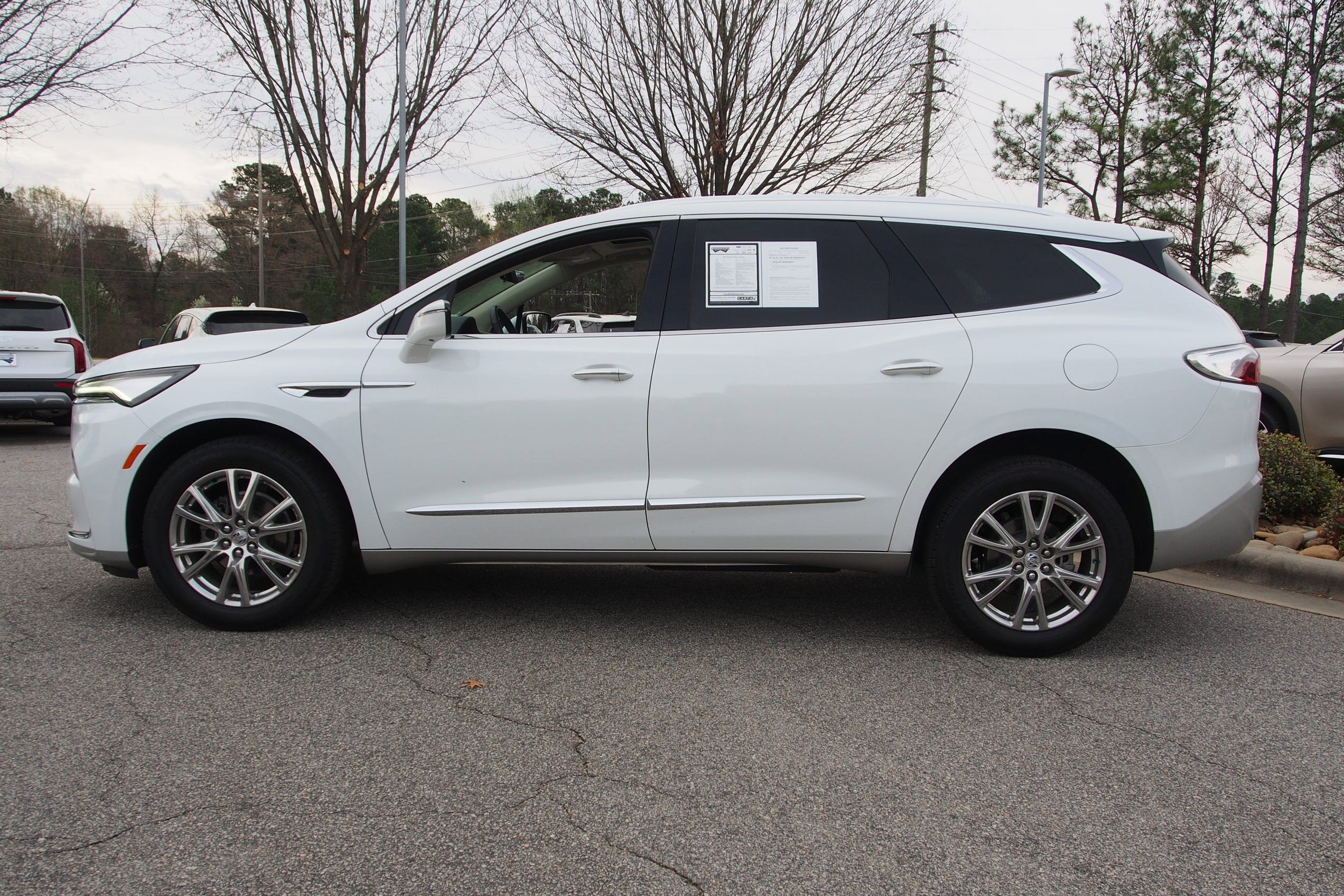 2023 Buick Enclave Essence