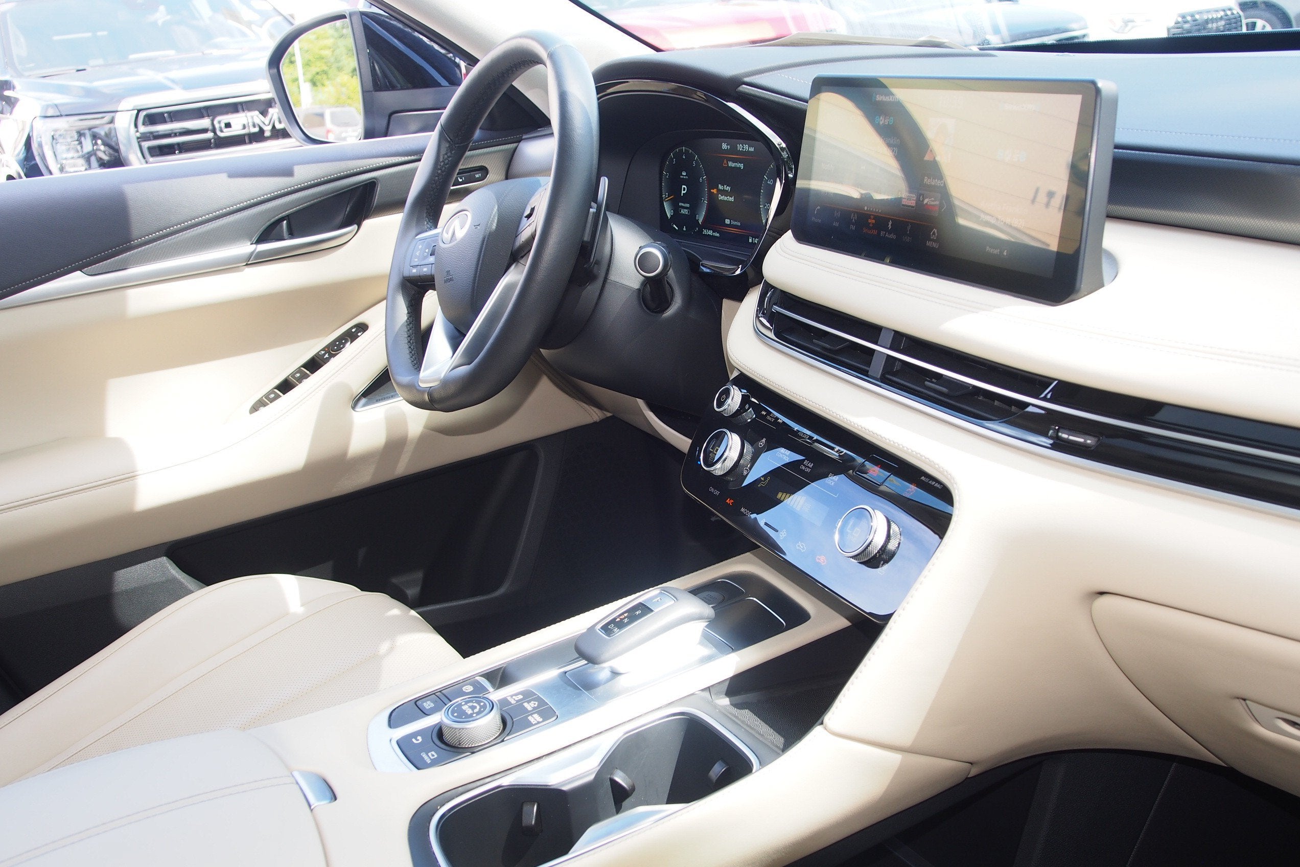 2025 INFINITI QX60 LUXE
