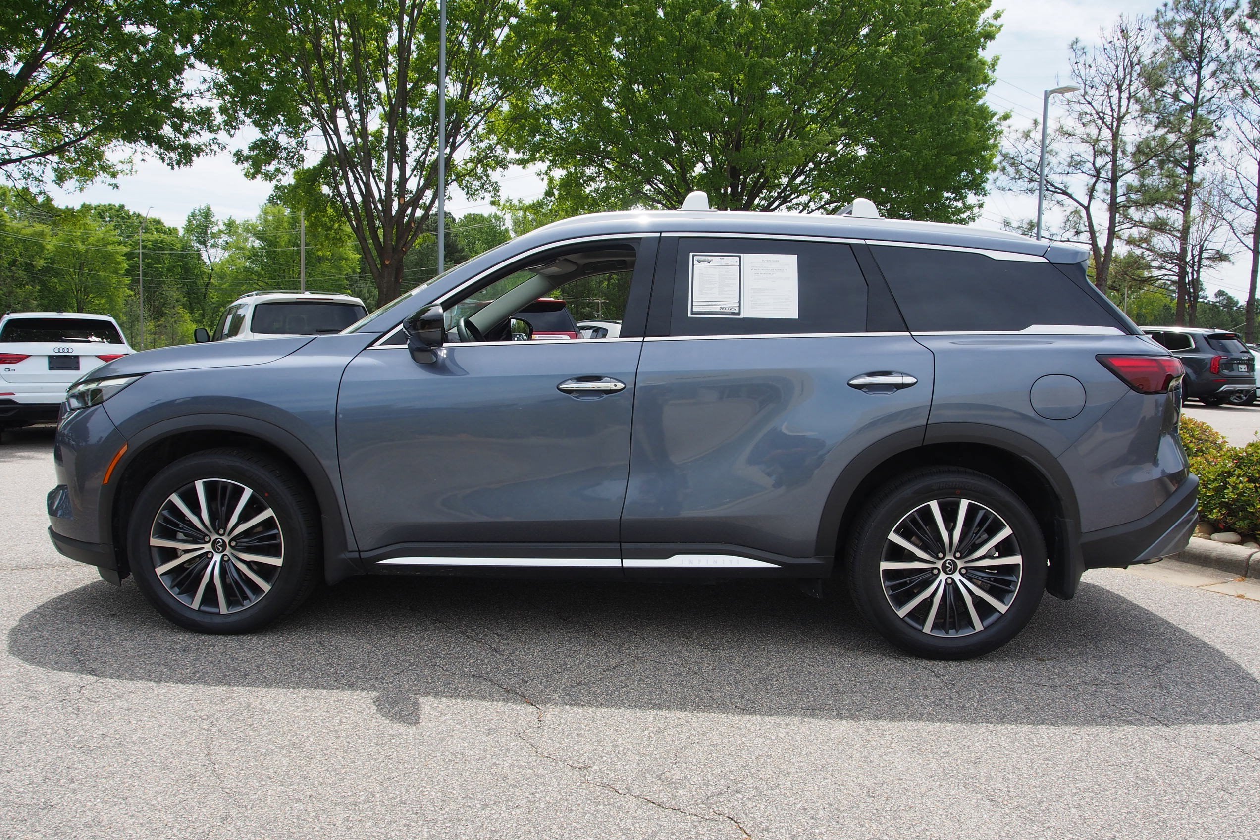 2025 INFINITI QX60 SENSORY