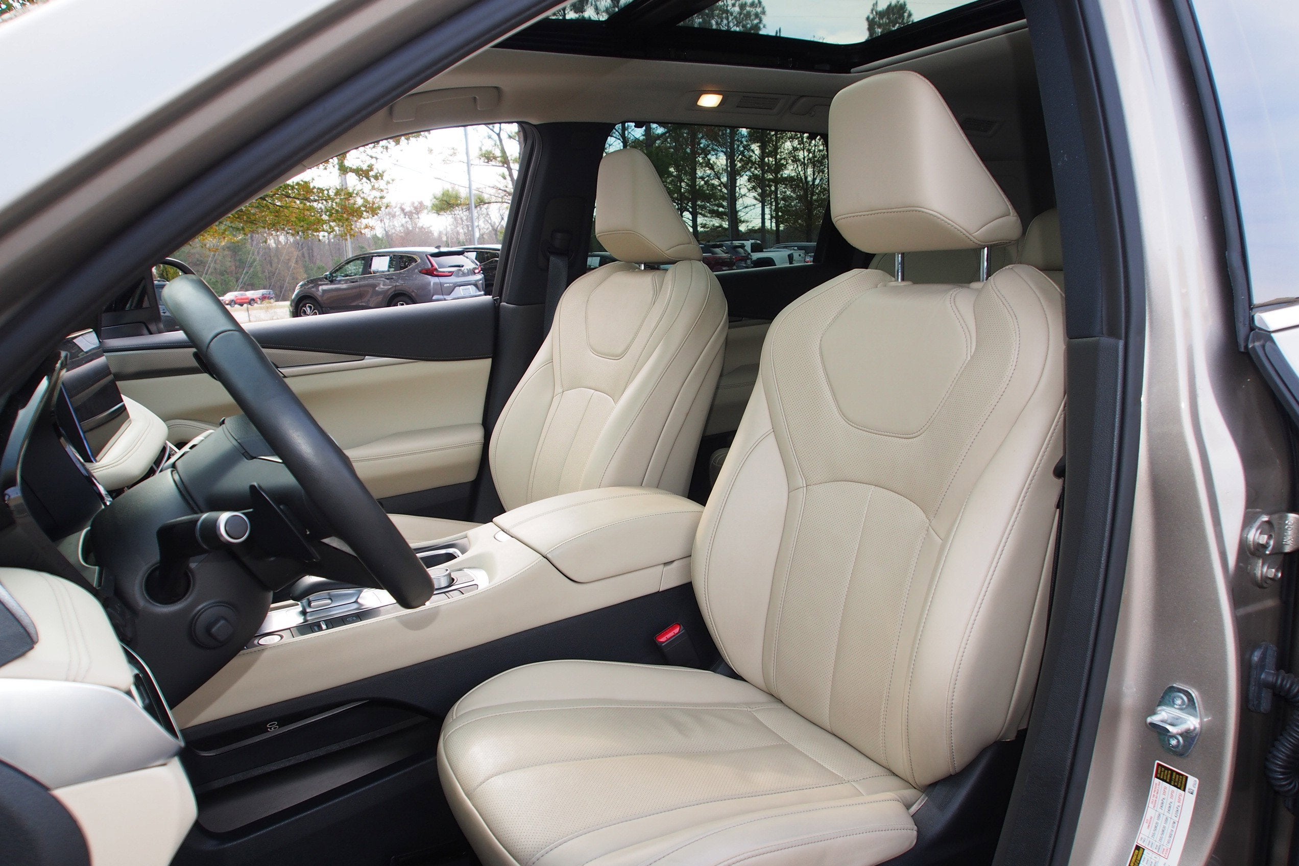 2023 INFINITI QX60 LUXE