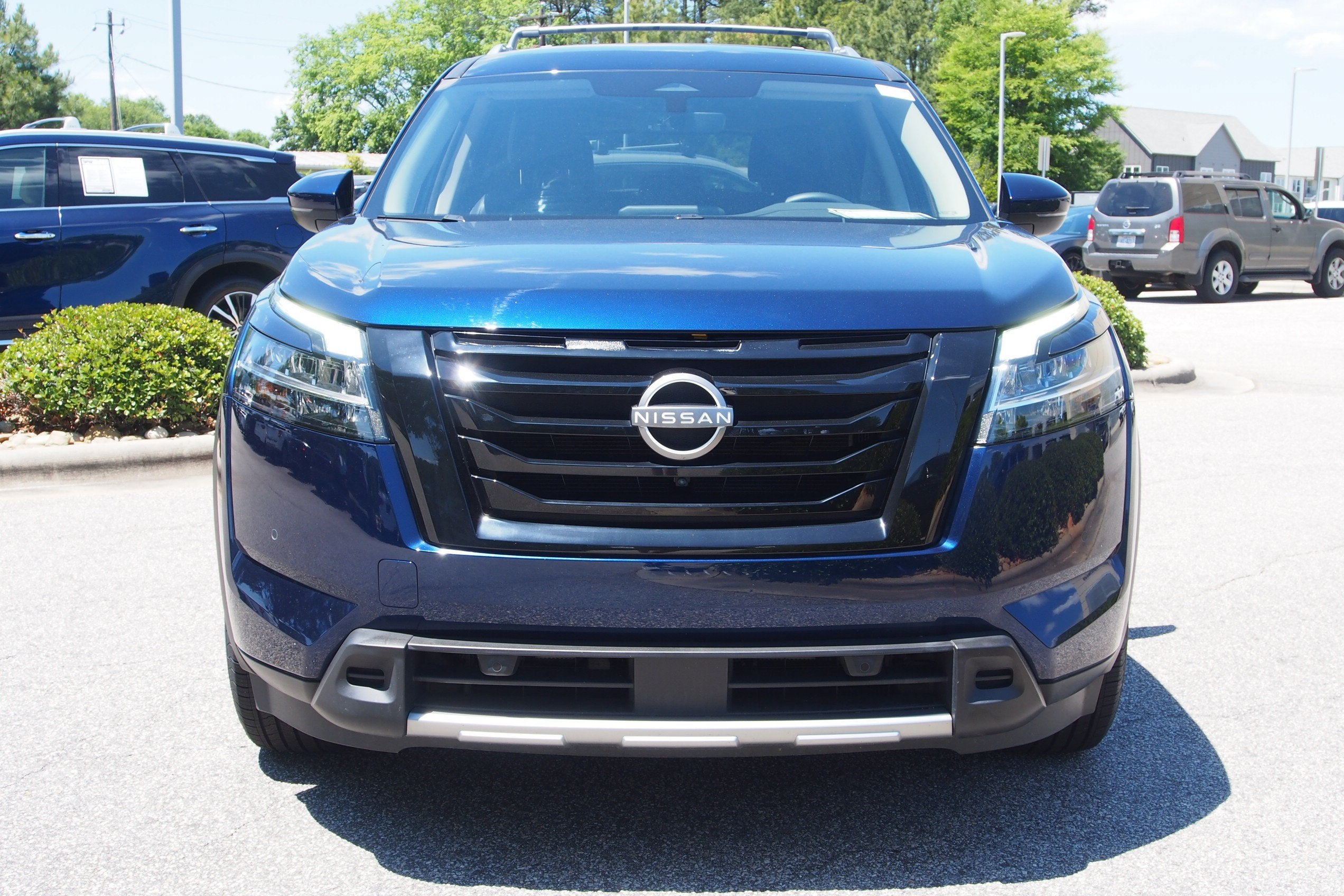 2024 Nissan Pathfinder SL