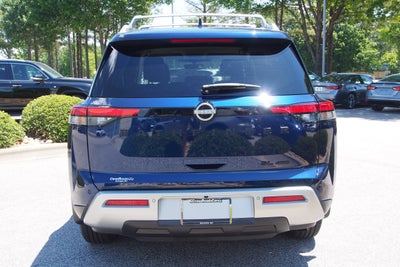2024 Nissan Pathfinder SL