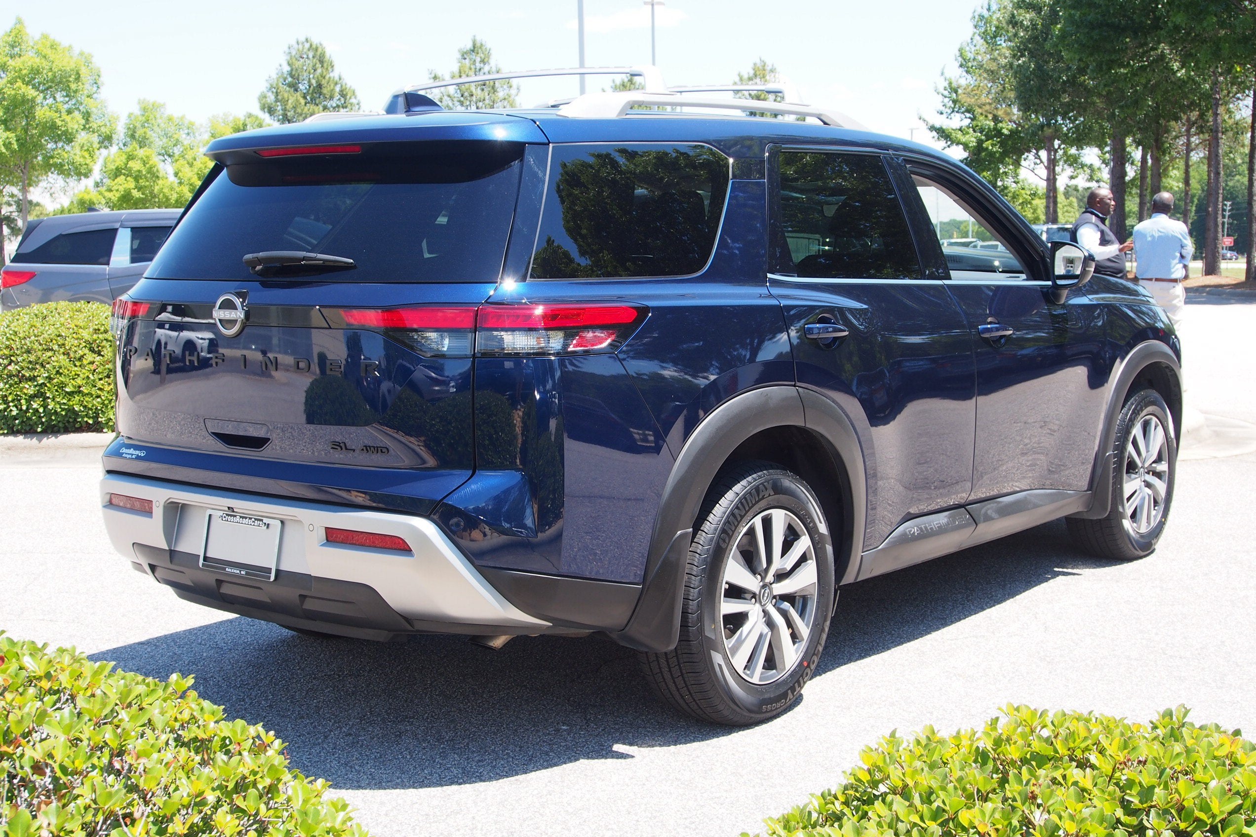 2024 Nissan Pathfinder SL