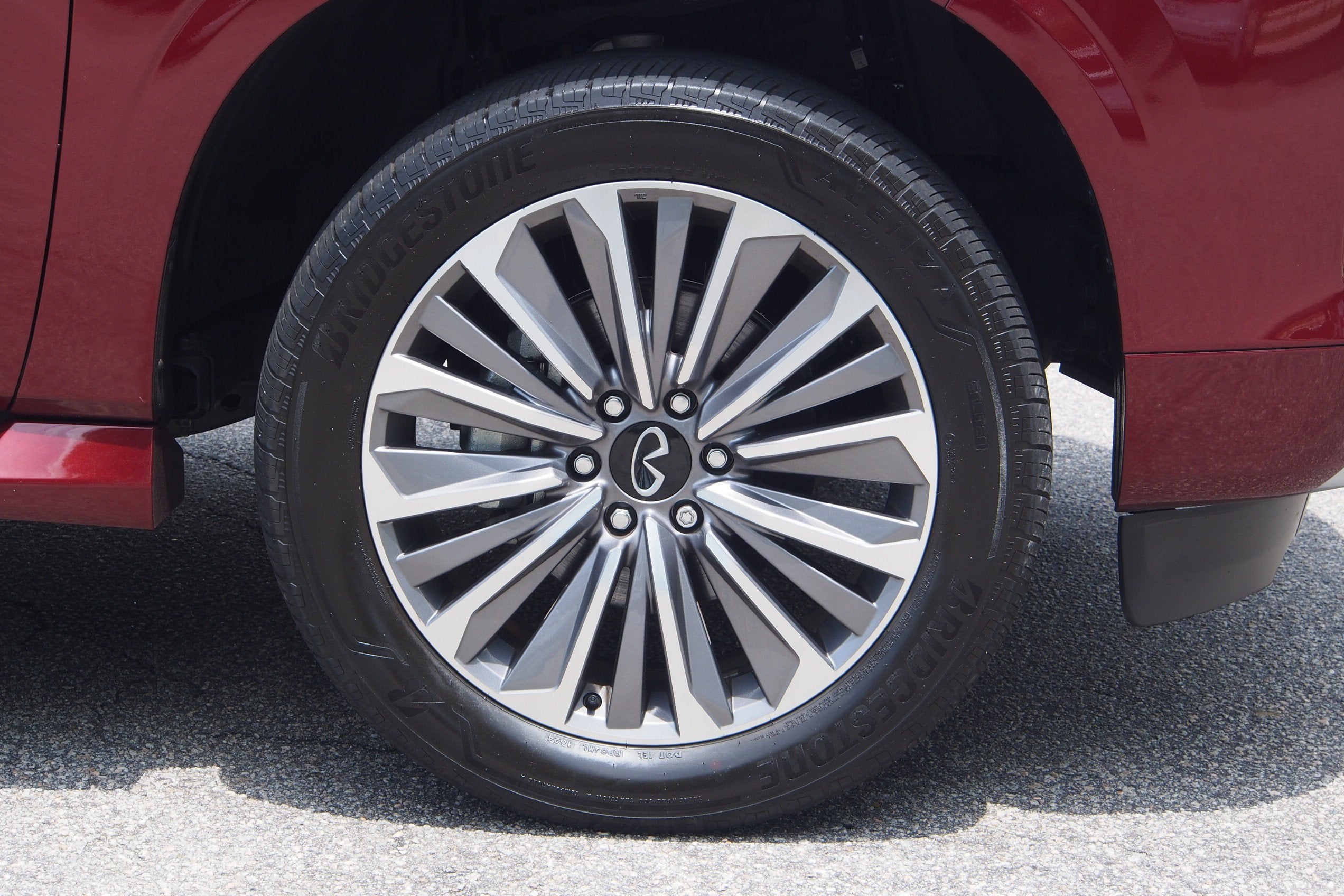 2025 INFINITI QX80 SENSORY