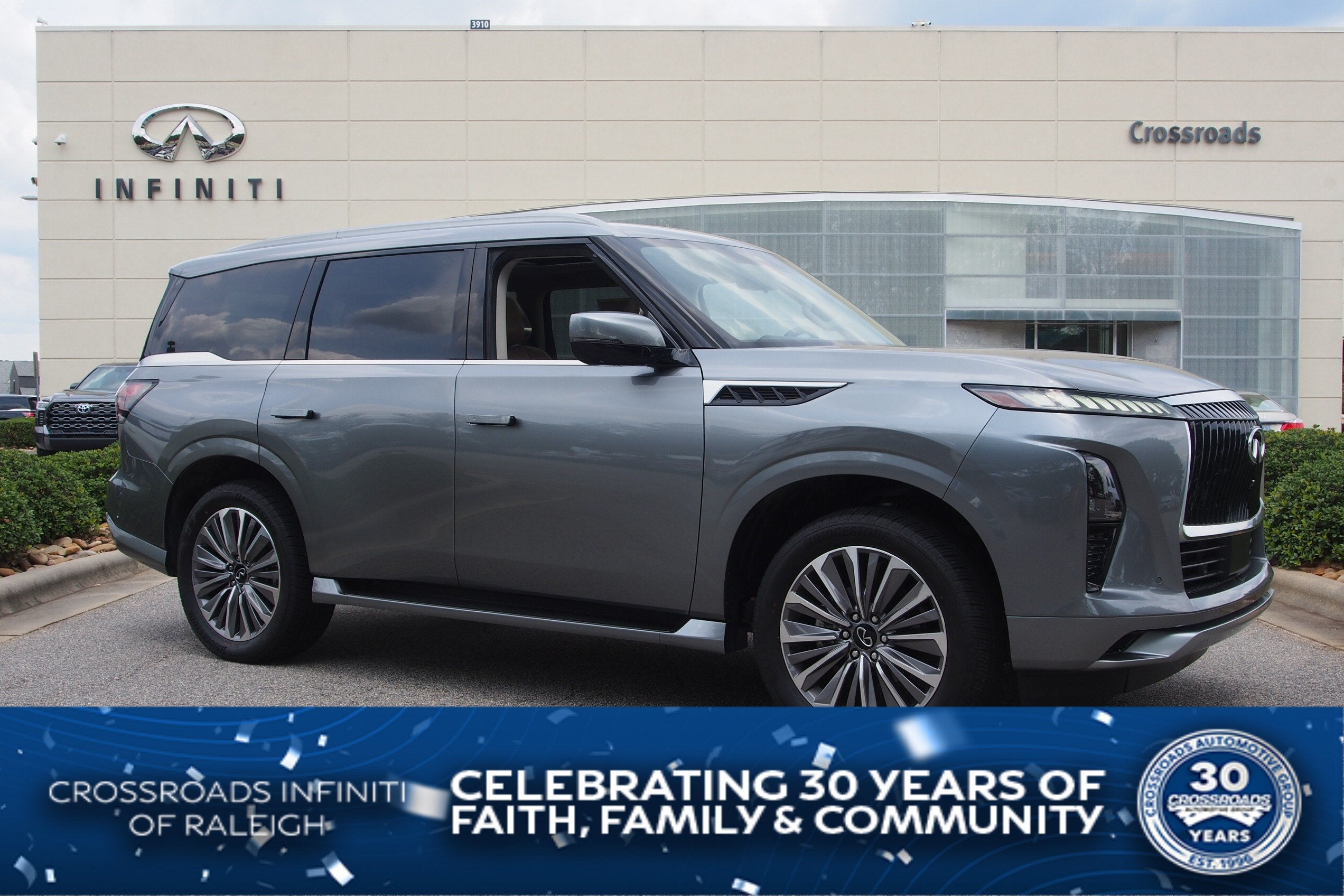 2025 INFINITI QX80 SENSORY