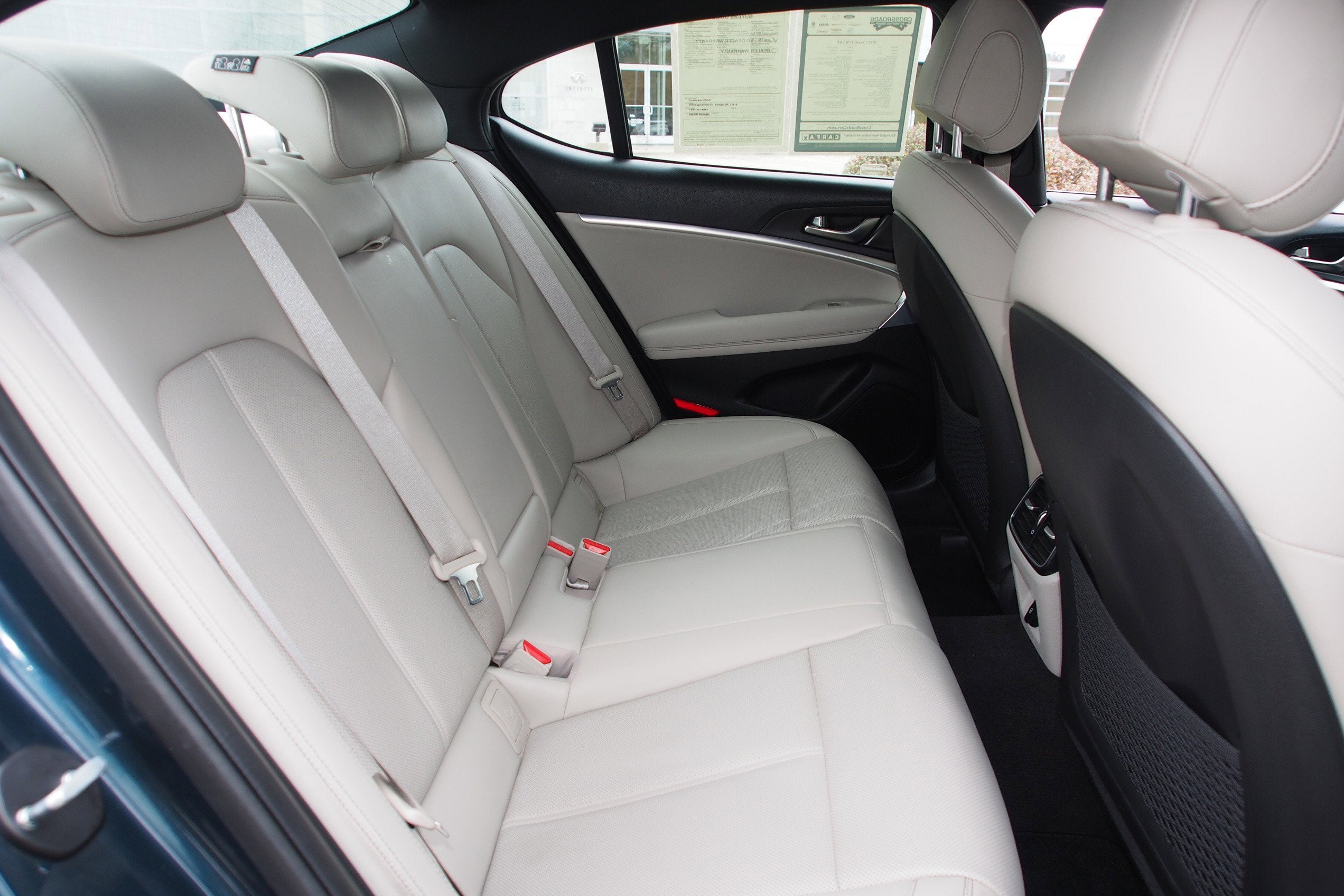 2022 Genesis G70 2.0T