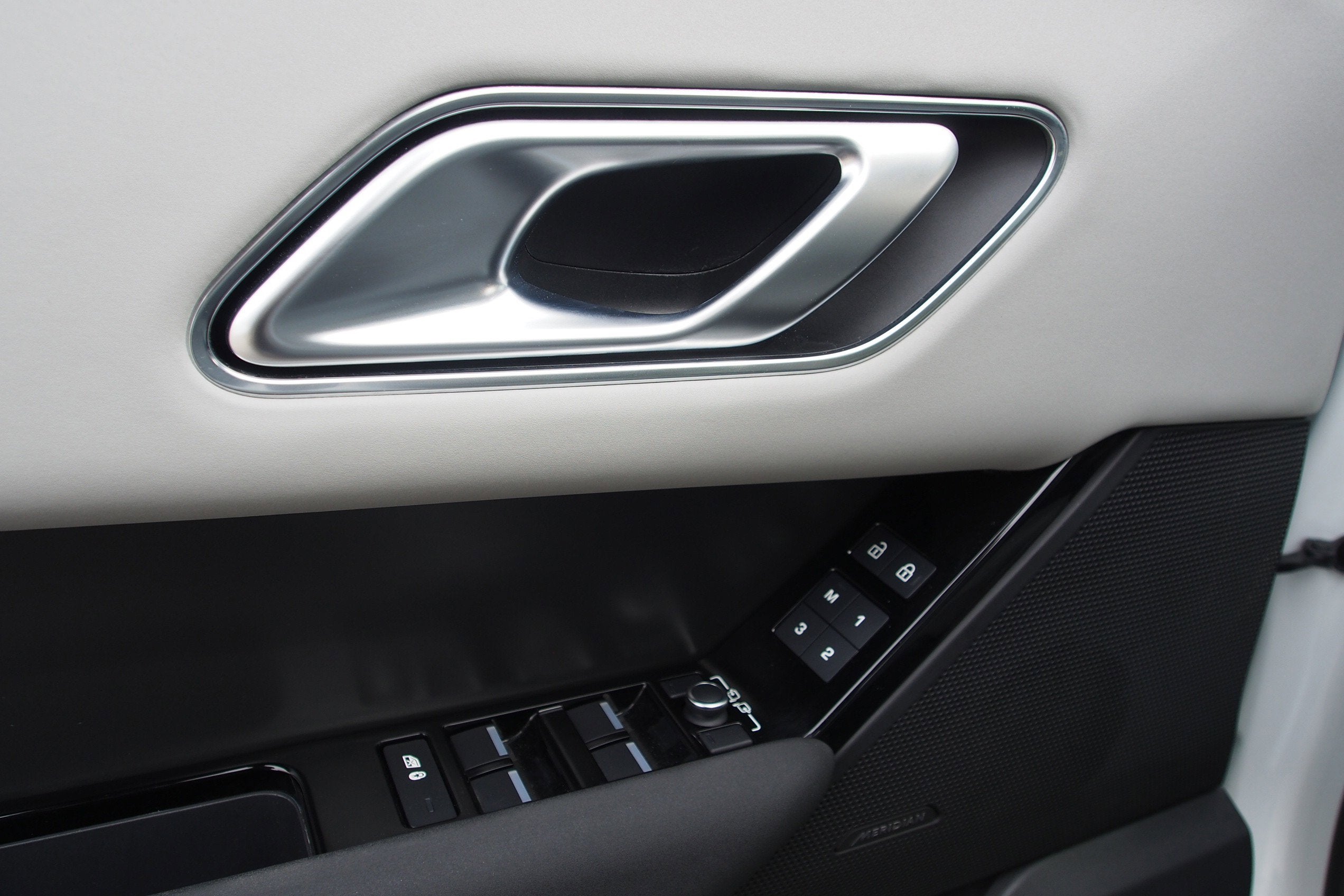 2024 Land Rover Range Rover Velar Dynamic SE