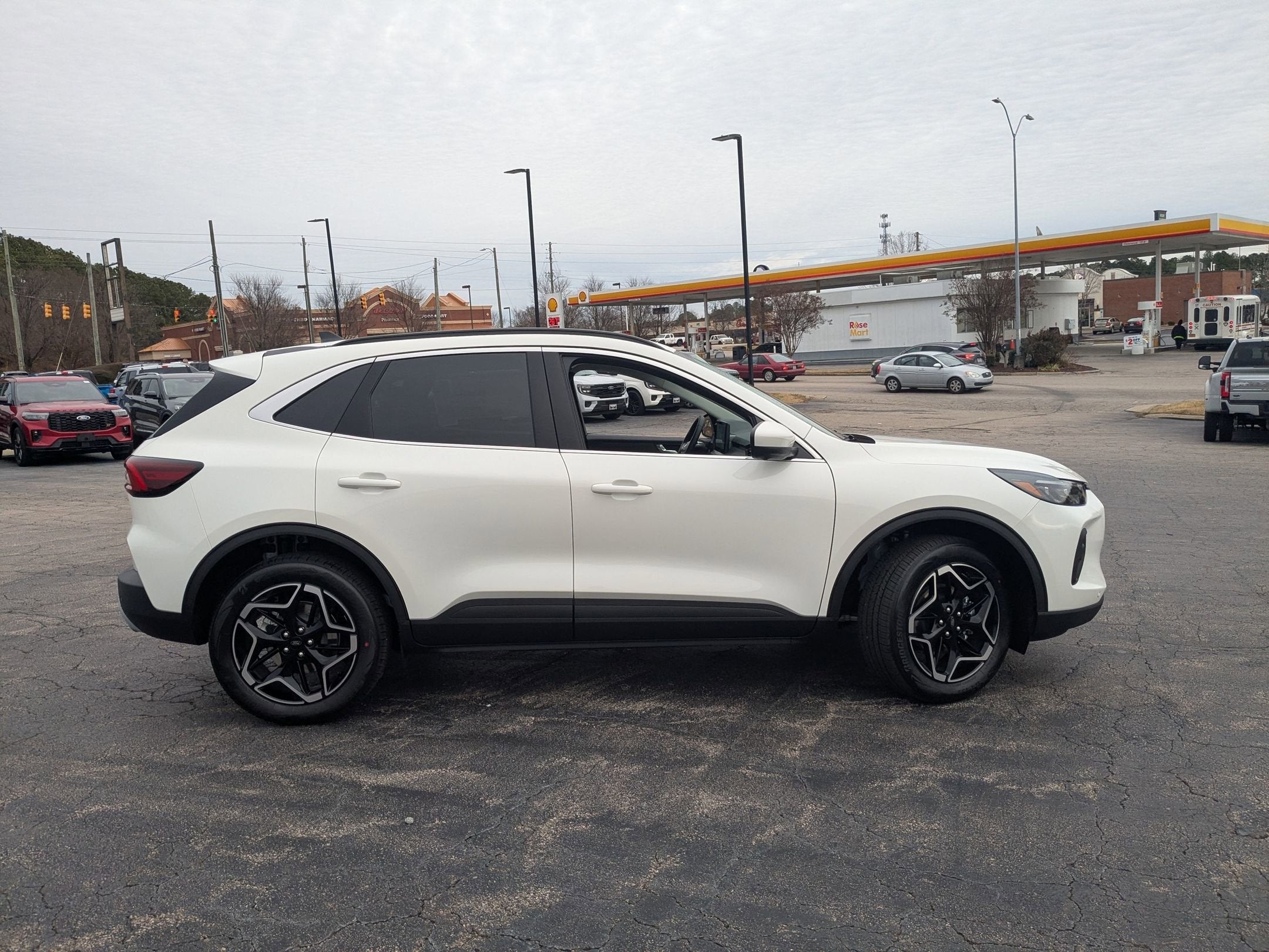 2026 Ford Escape Platinum