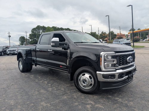 2026 Ford Super Duty F-350 DRW LARIAT