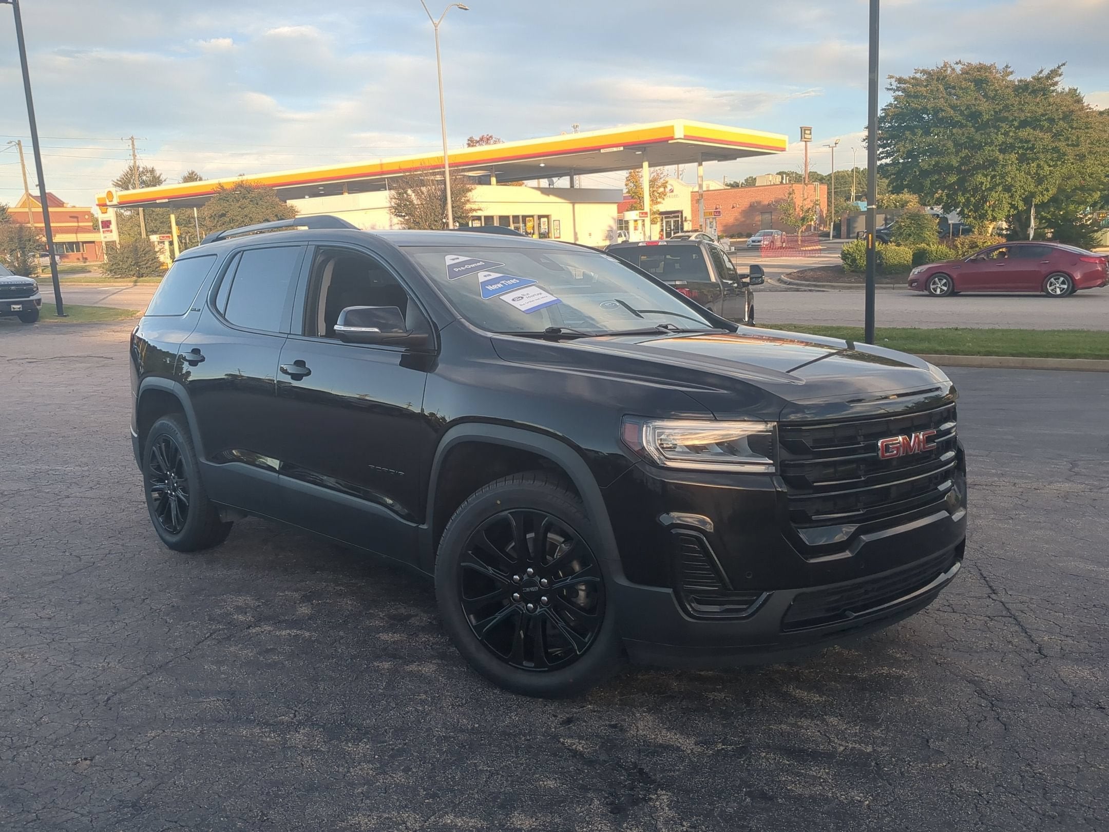 2023 GMC Acadia SLE