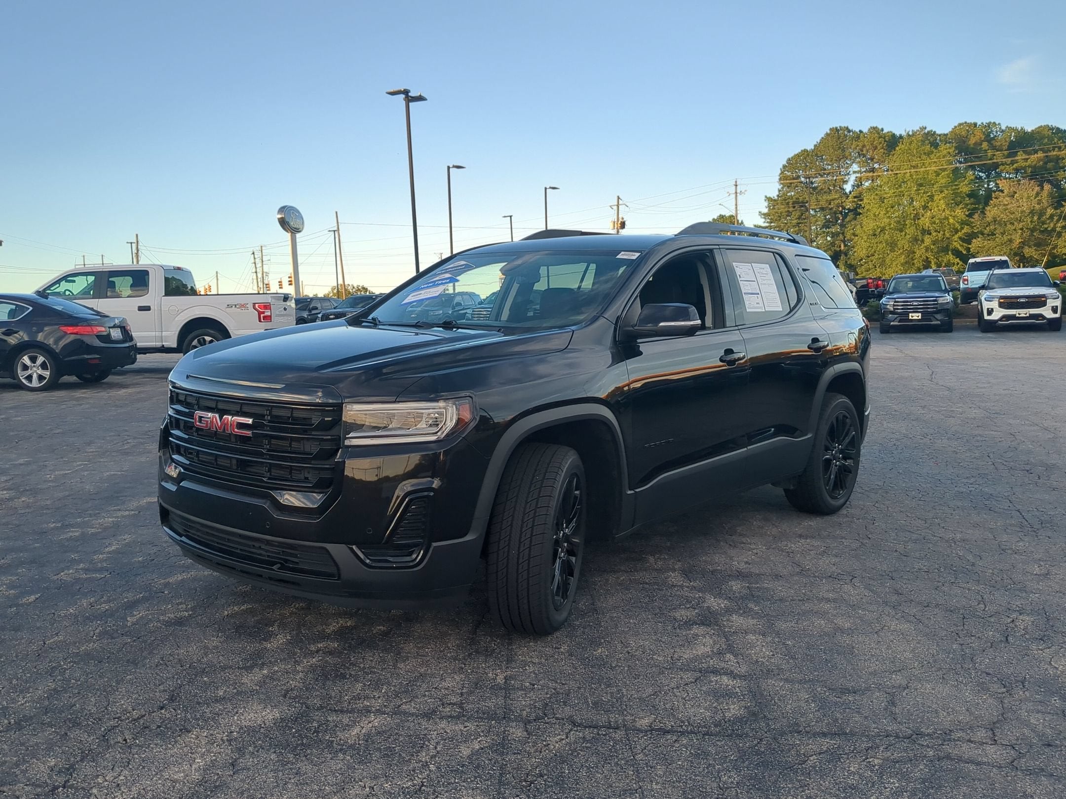 2023 GMC Acadia SLE