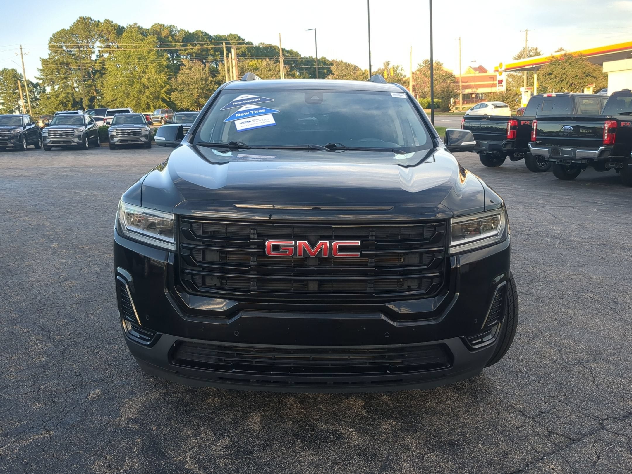 2023 GMC Acadia SLE