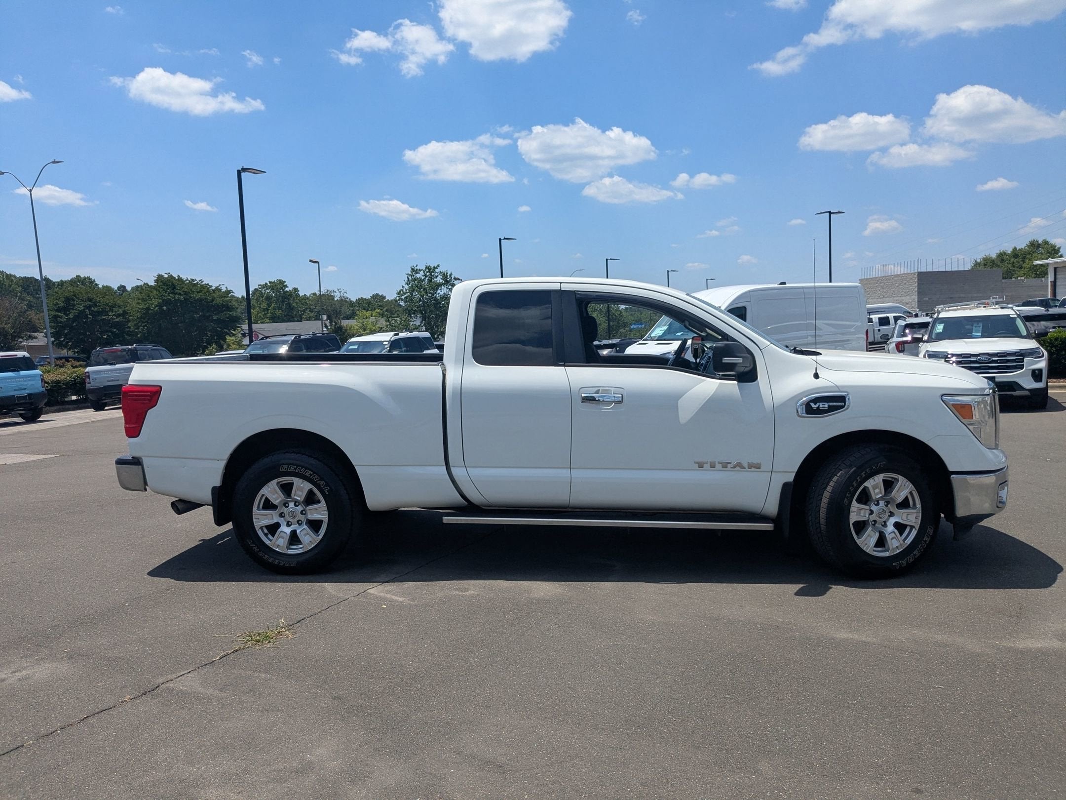 2017 Nissan Titan SV