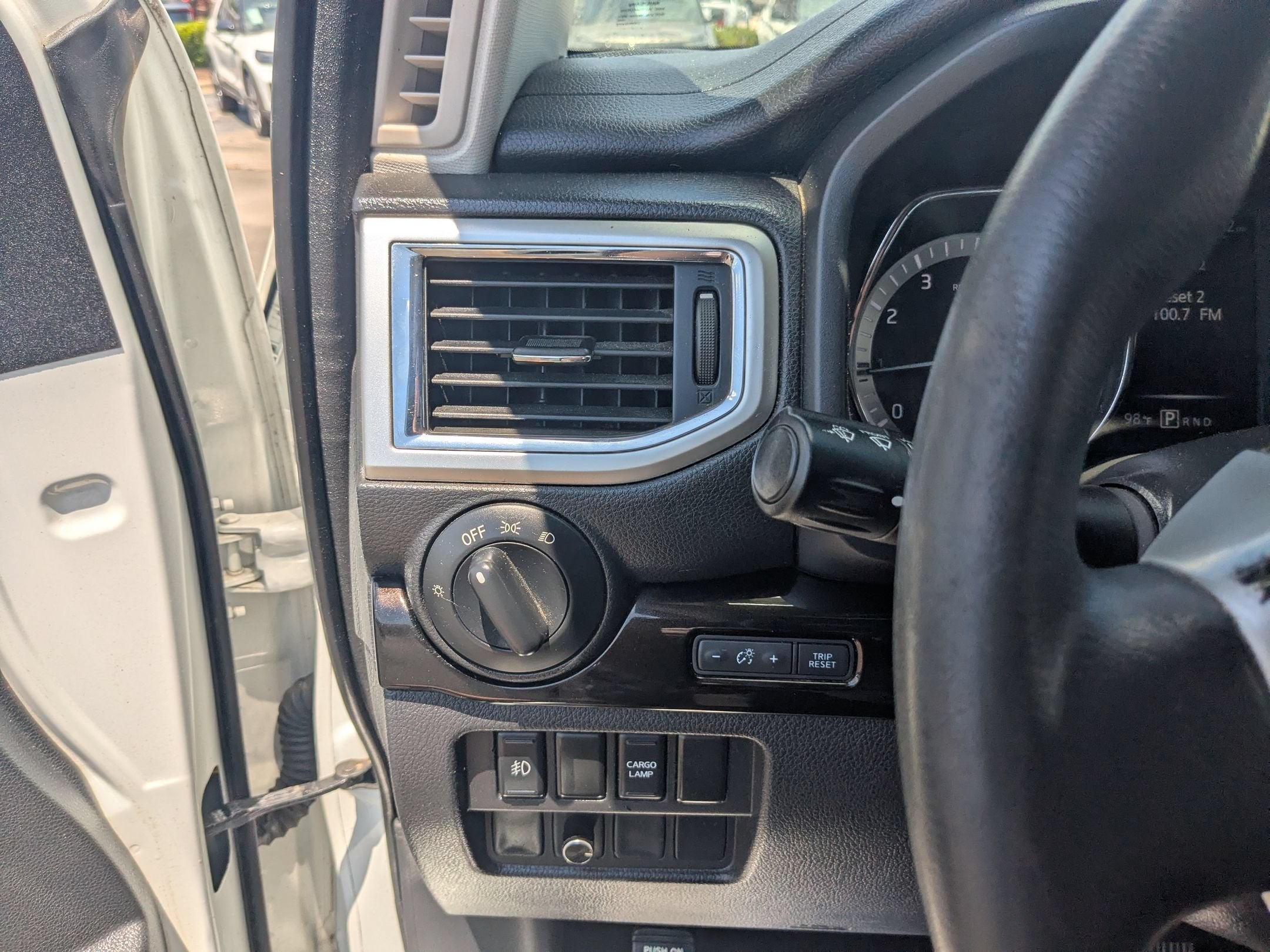 2017 Nissan Titan SV