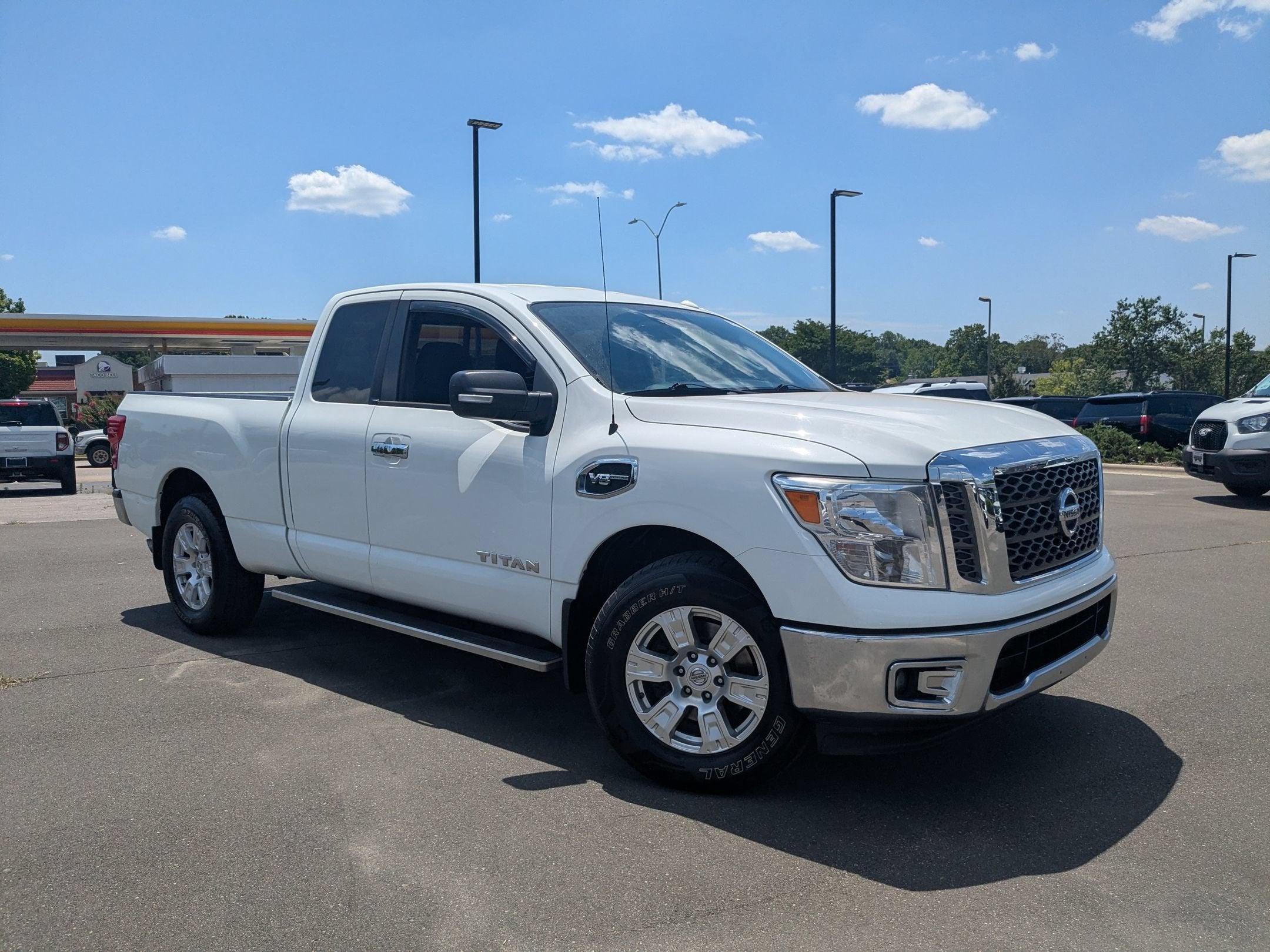 2017 Nissan Titan SV