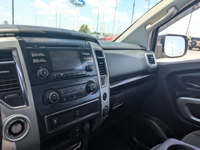 2017 Nissan Titan SV