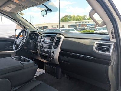2017 Nissan Titan SV