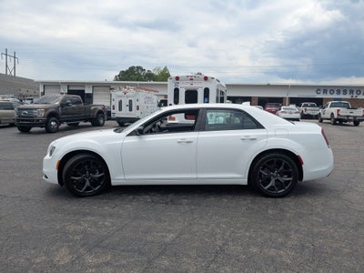 2023 Chrysler 300 Touring