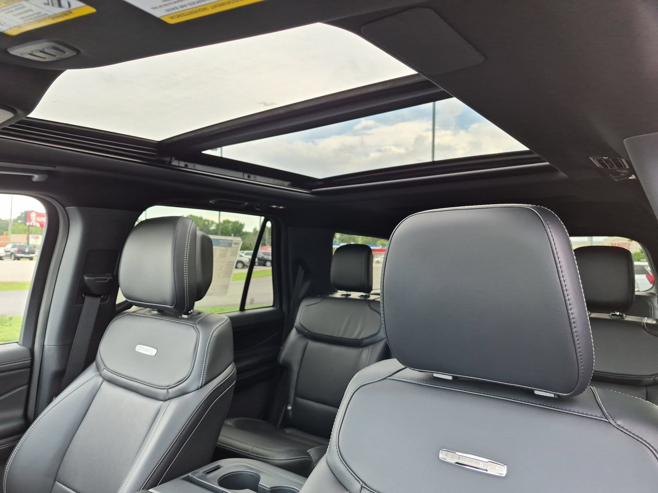2027 Ford Expedition Platinum