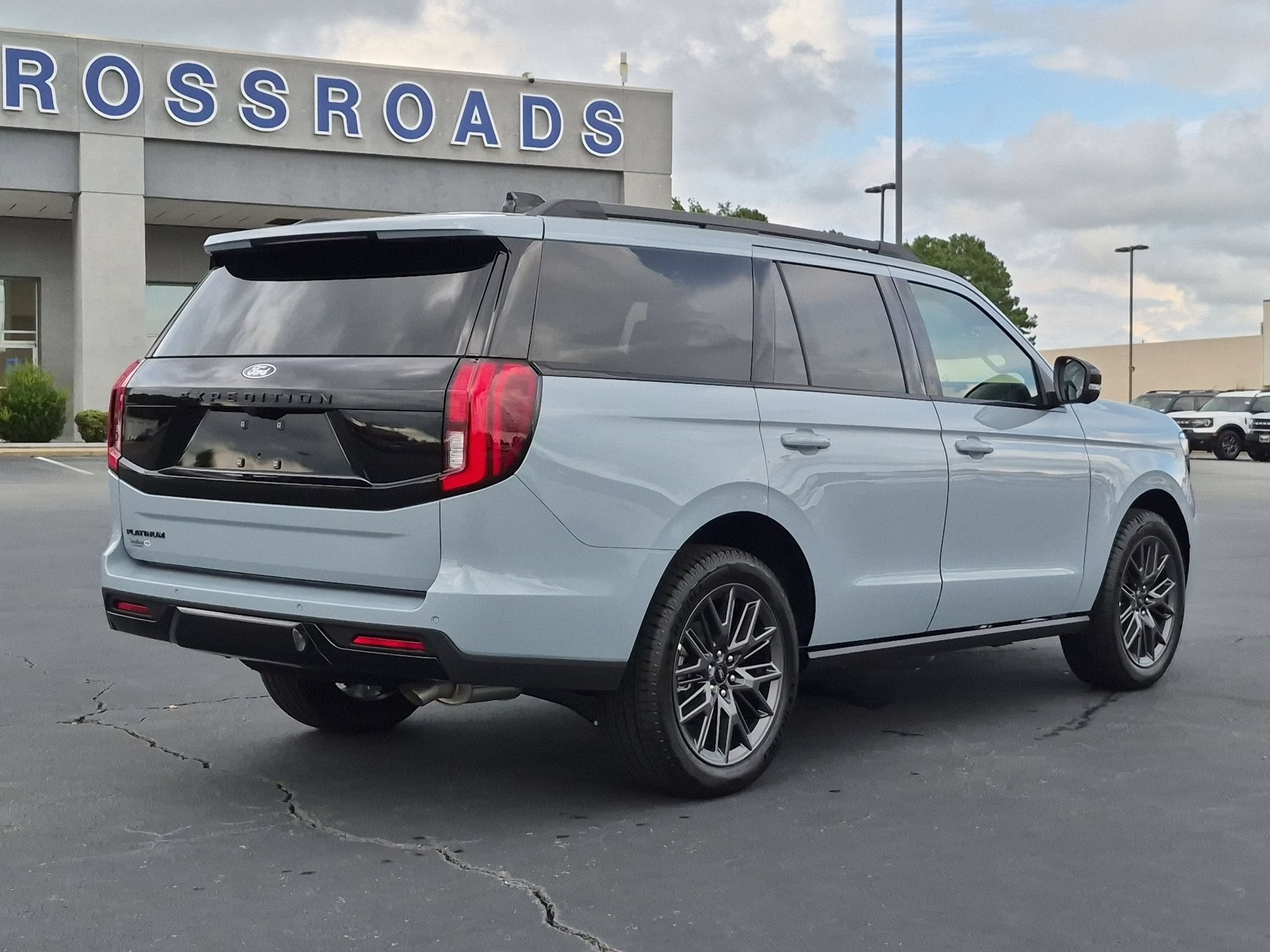 2027 Ford Expedition Platinum