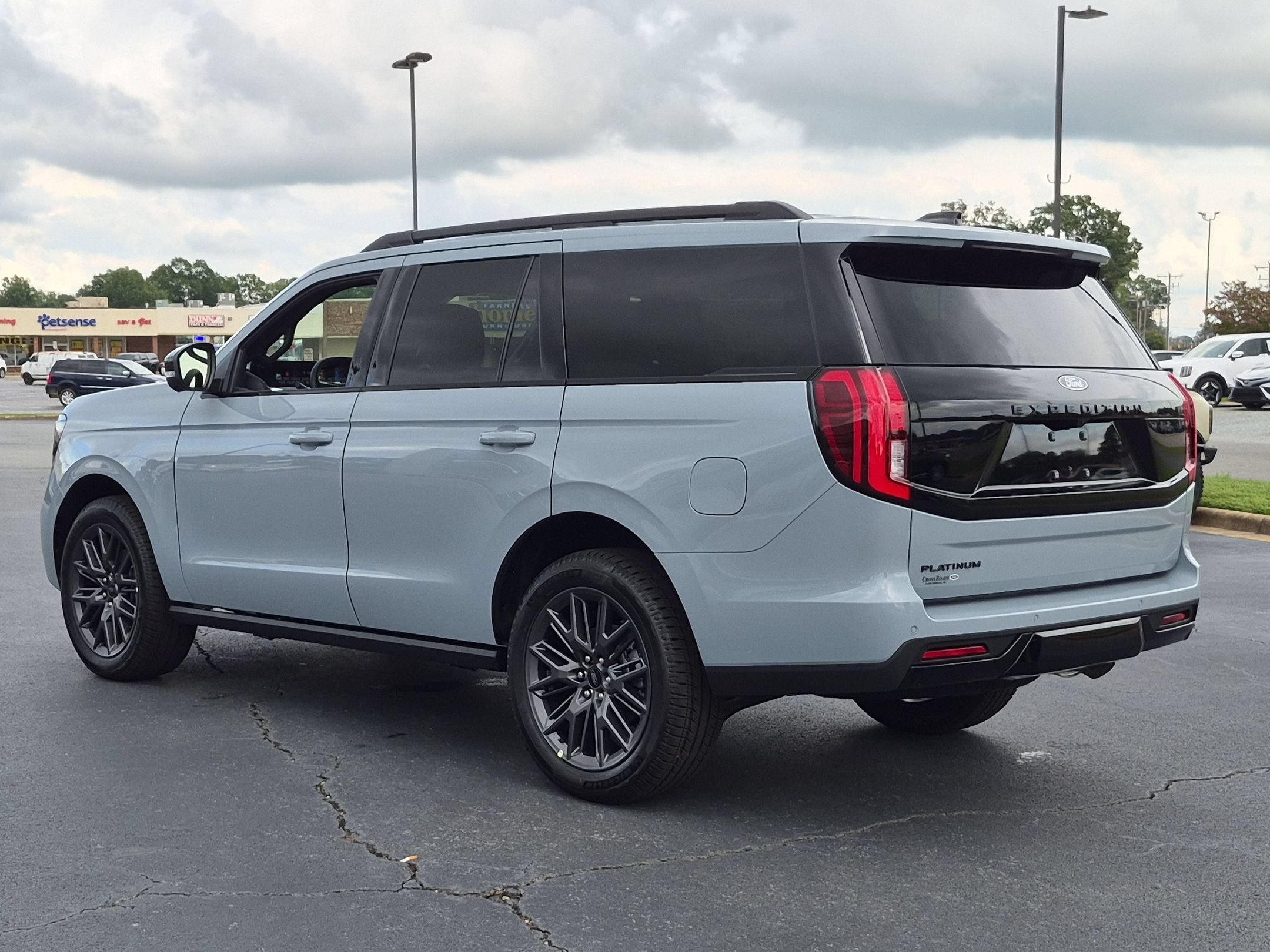 2027 Ford Expedition Platinum