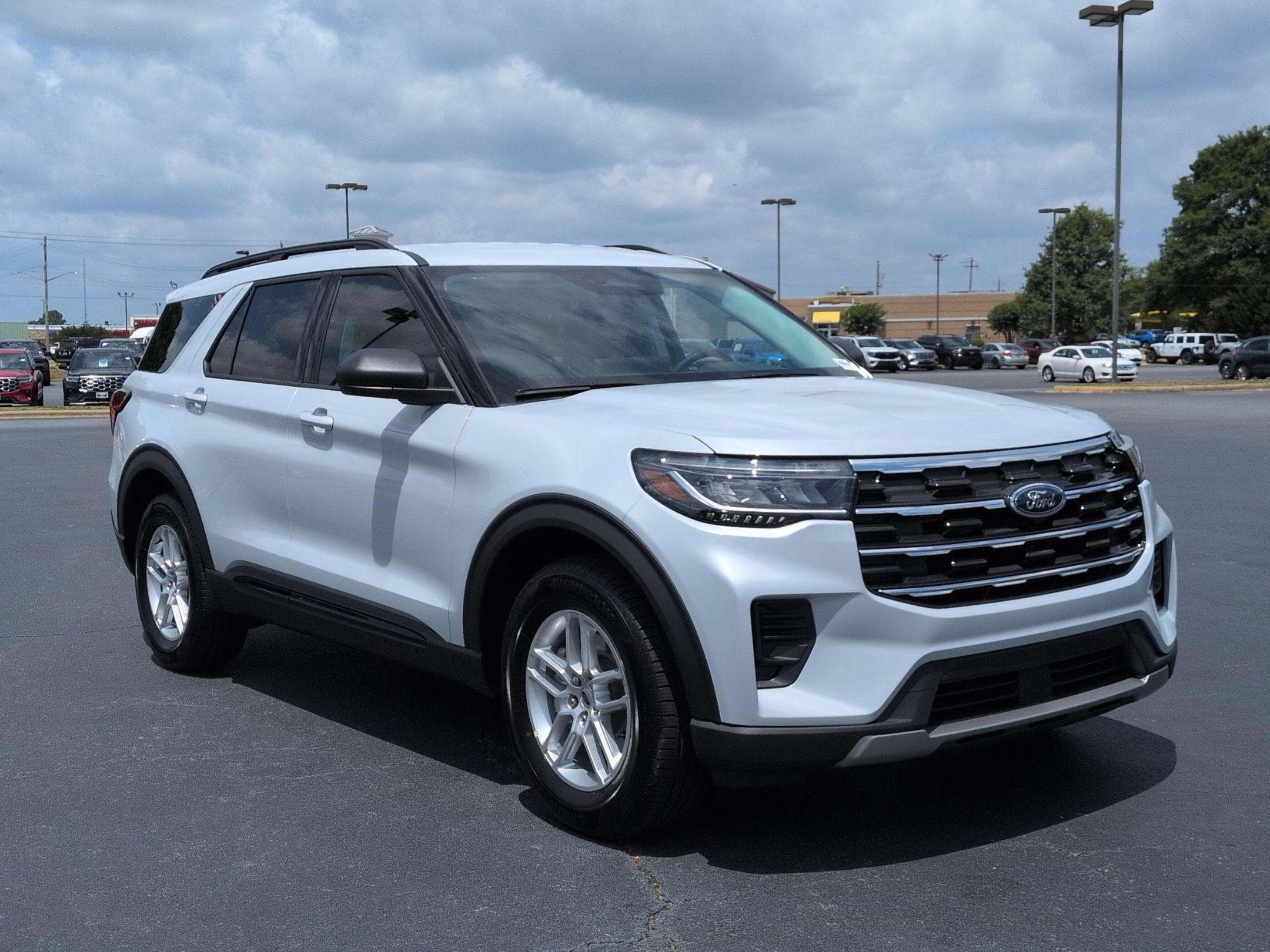 2026 Ford Explorer Active w/200A Pkg
