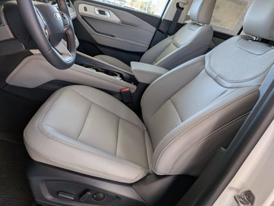 2026 Ford Explorer Active w/100A Pkg