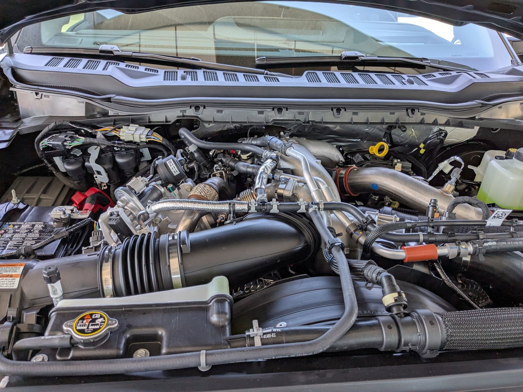 2025 Ford Super Duty F-350 SRW LARIAT