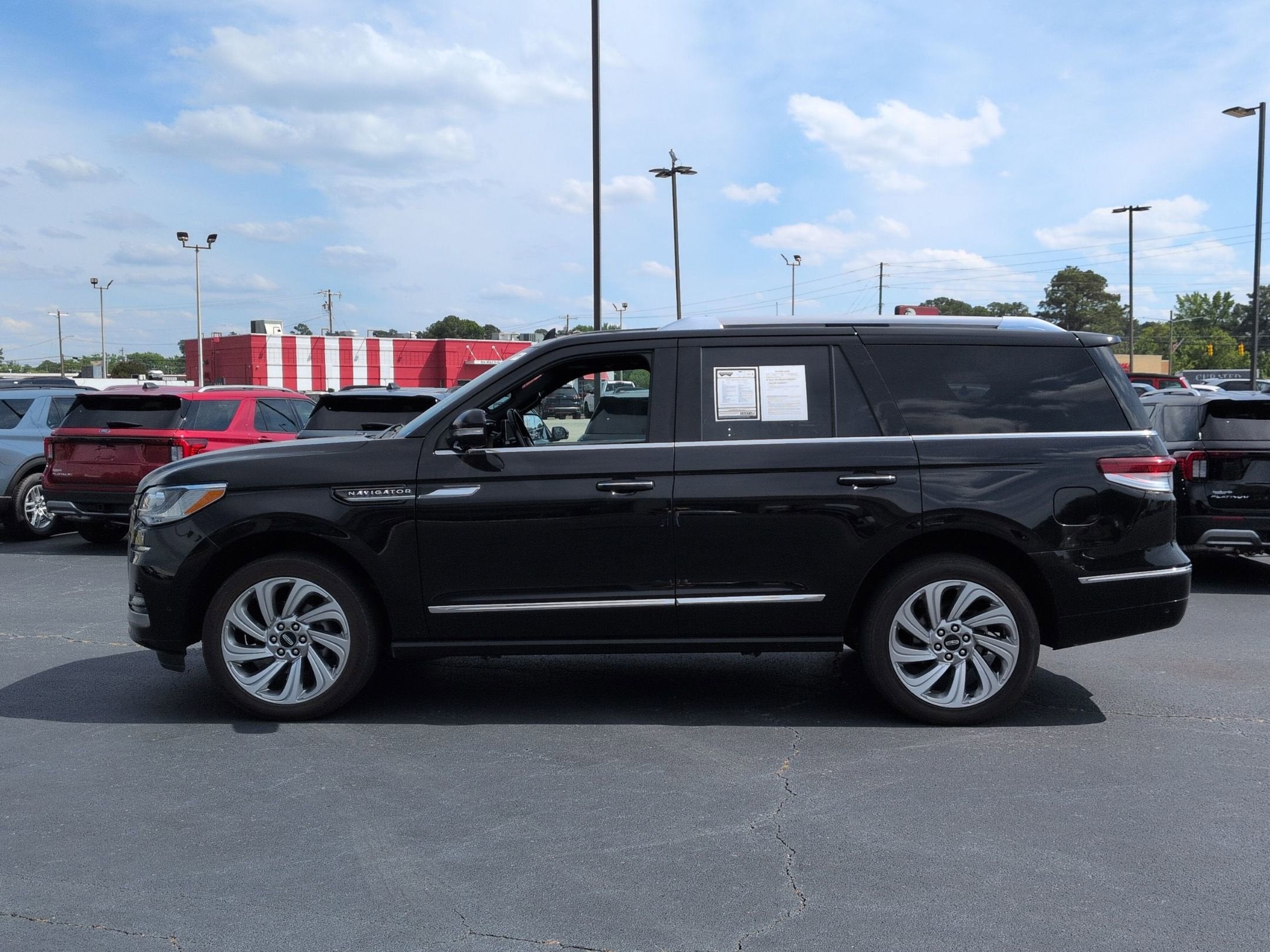 2024 Lincoln Navigator Premiere