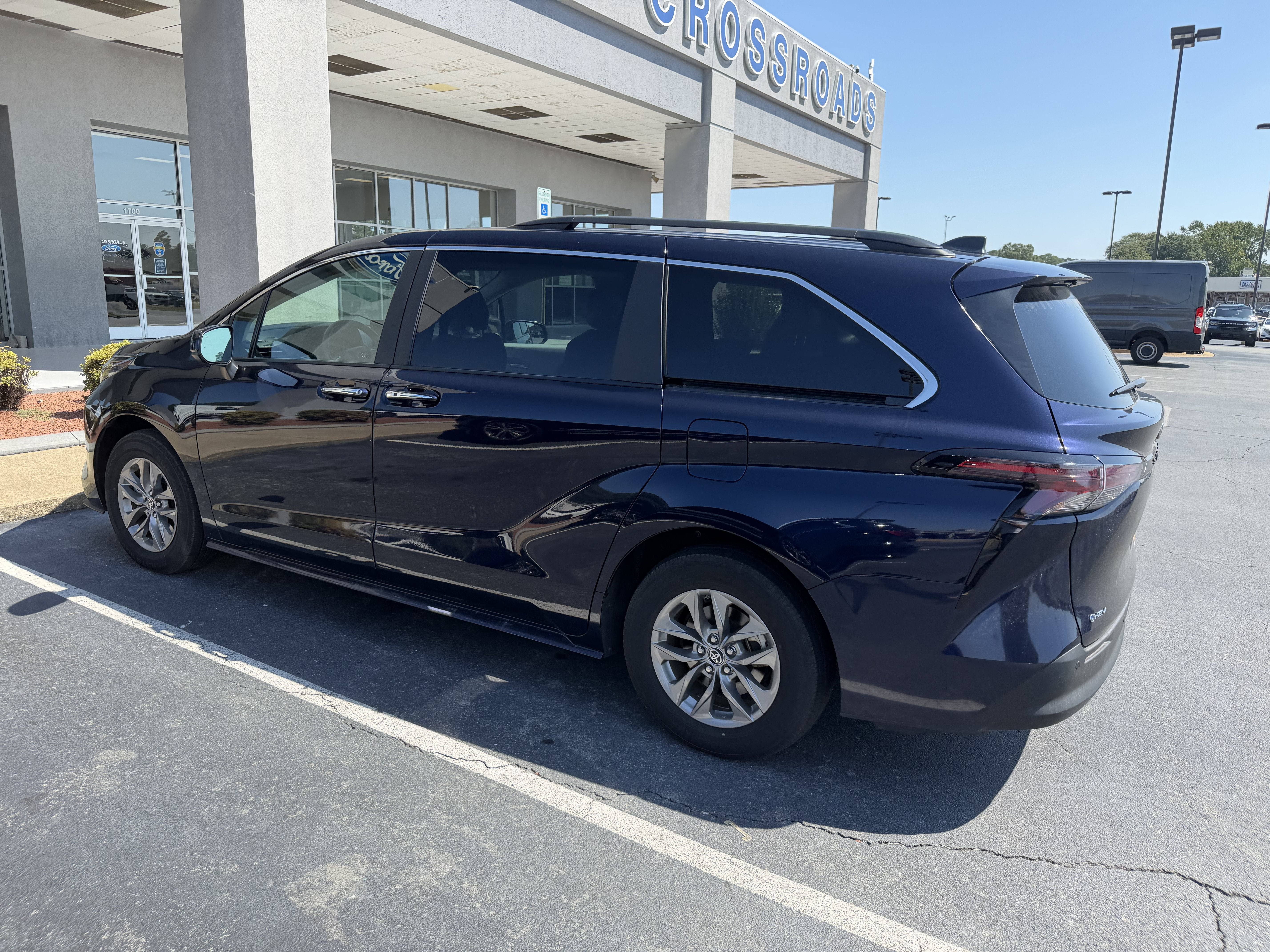 2025 Toyota Sienna XLE